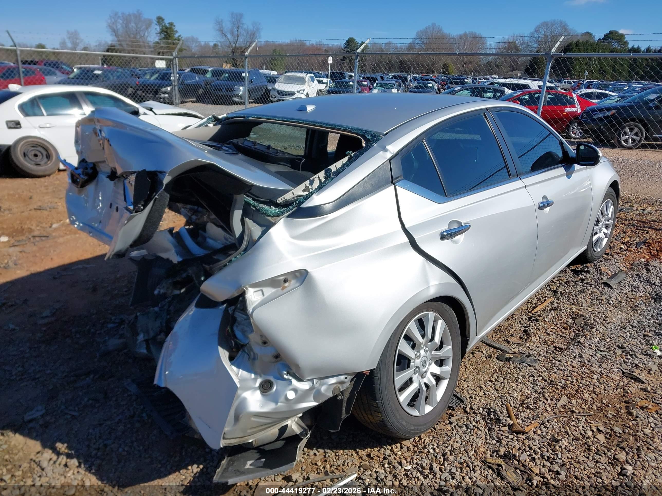 NISSAN ALTIMA image 4