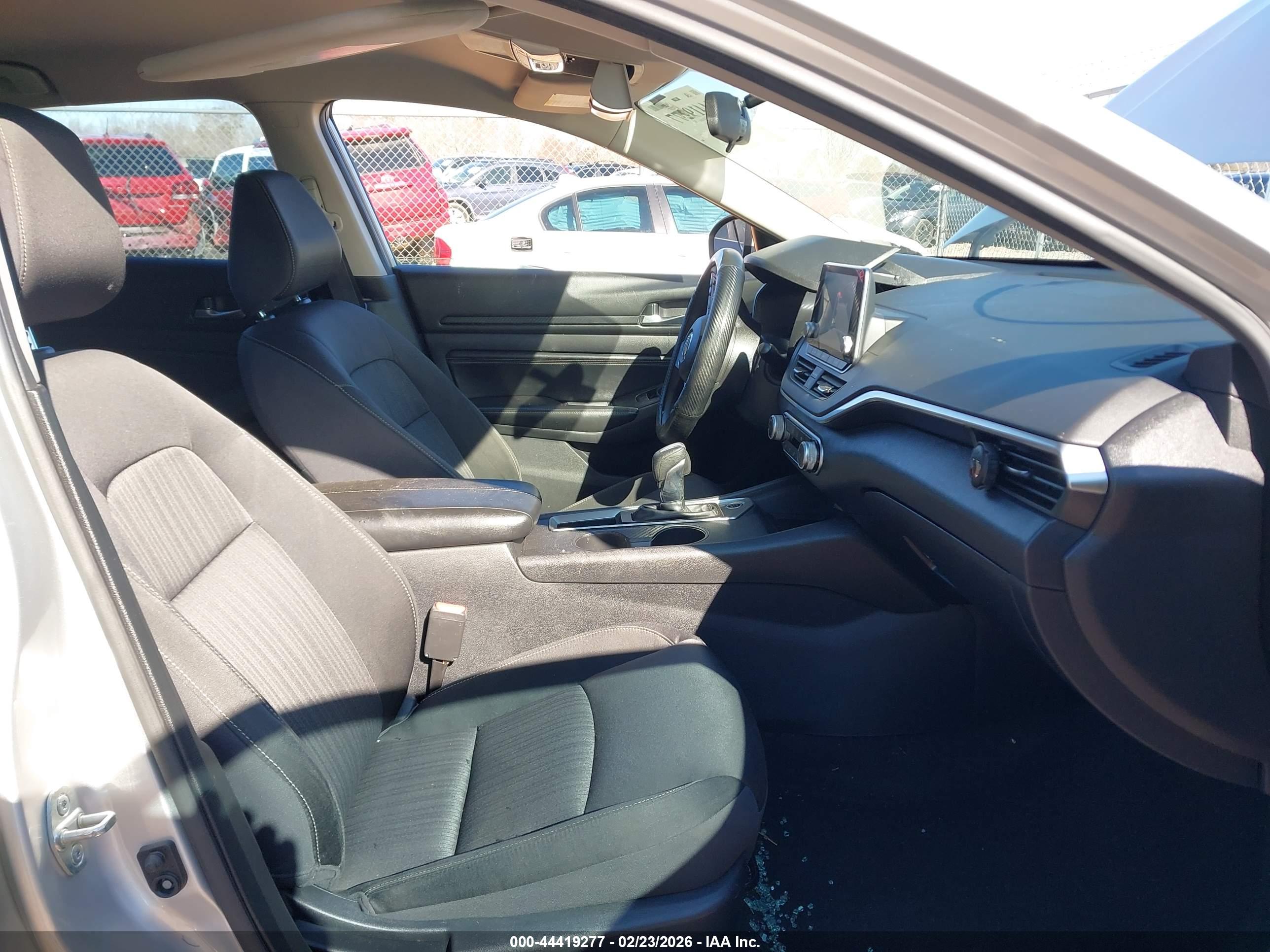 NISSAN ALTIMA image 5