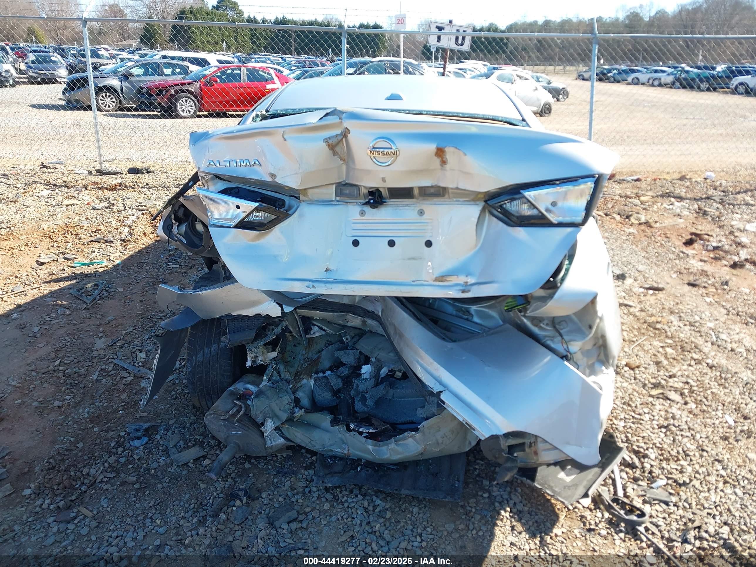 NISSAN ALTIMA image 6