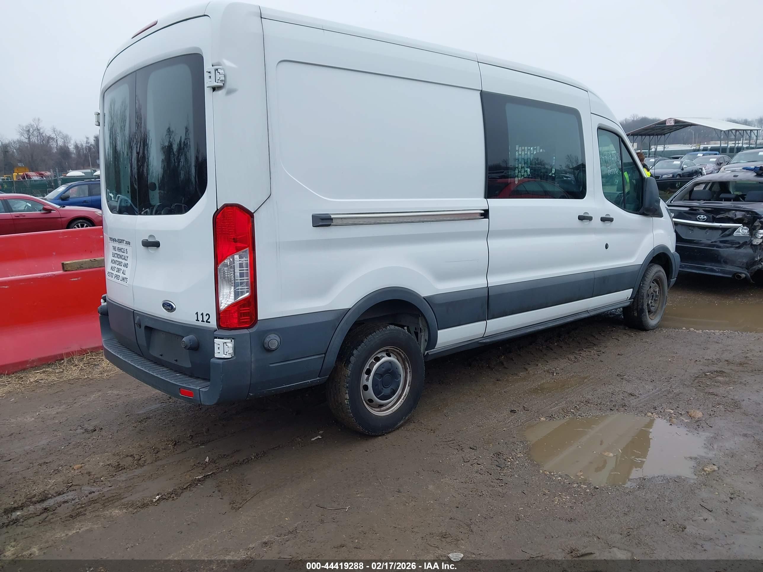 FORD TRANSIT-350 image 4