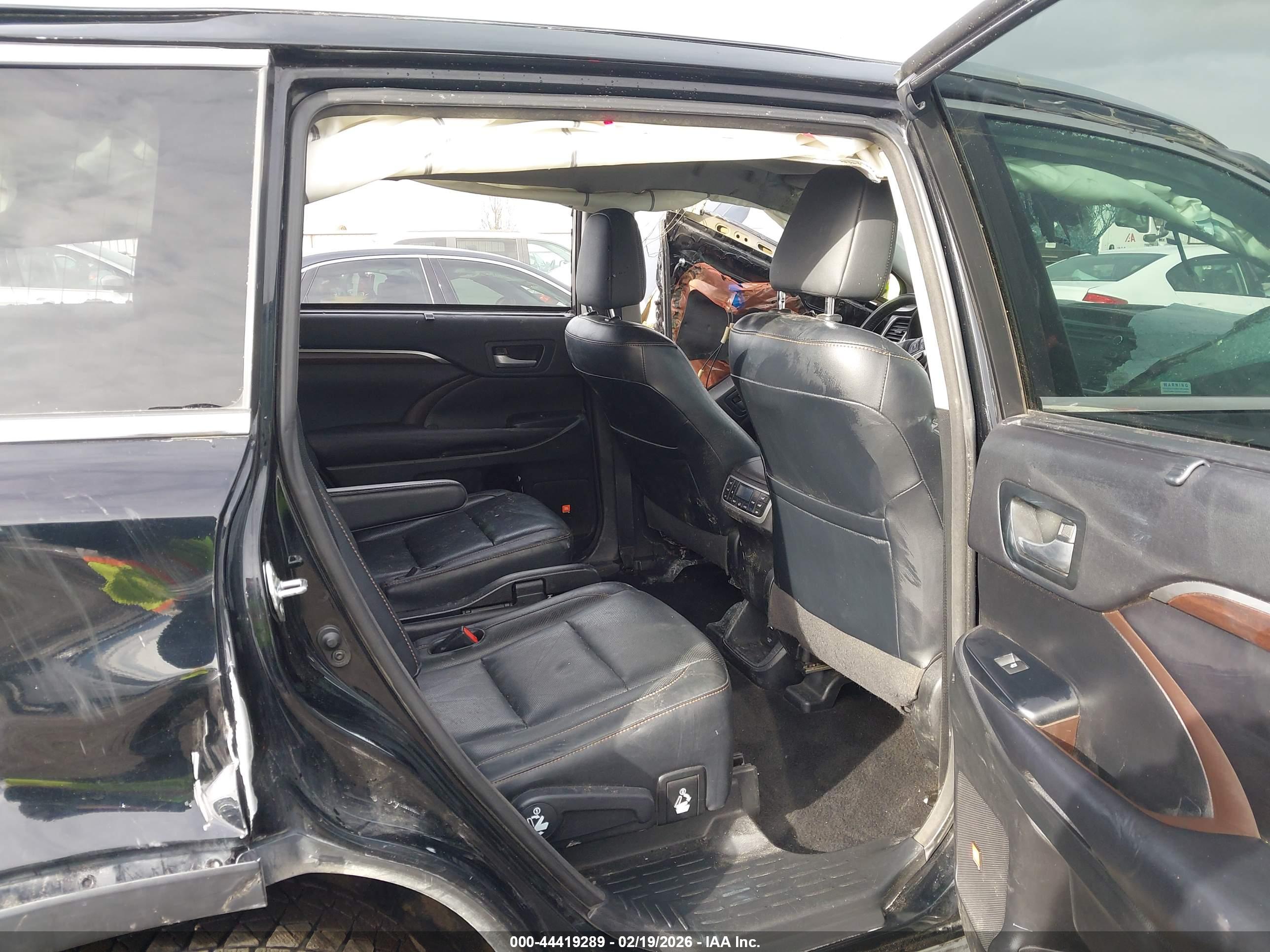 TOYOTA HIGHLANDER image 8