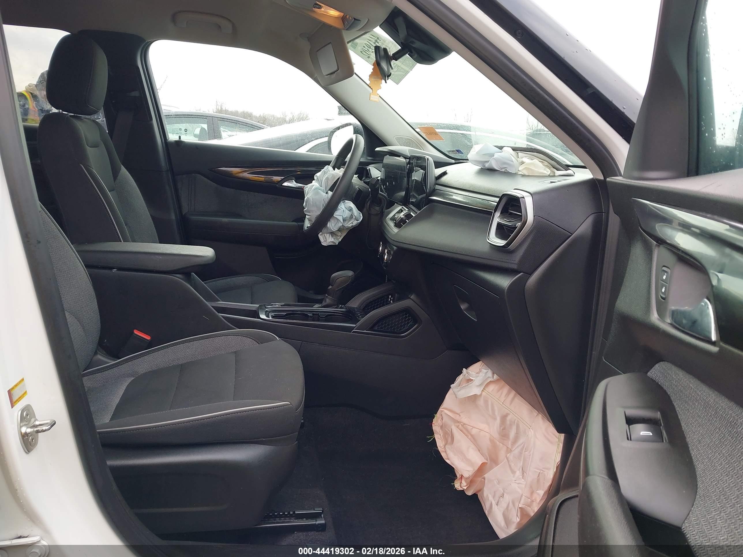 CHEVROLET TRAILBLAZER image 5