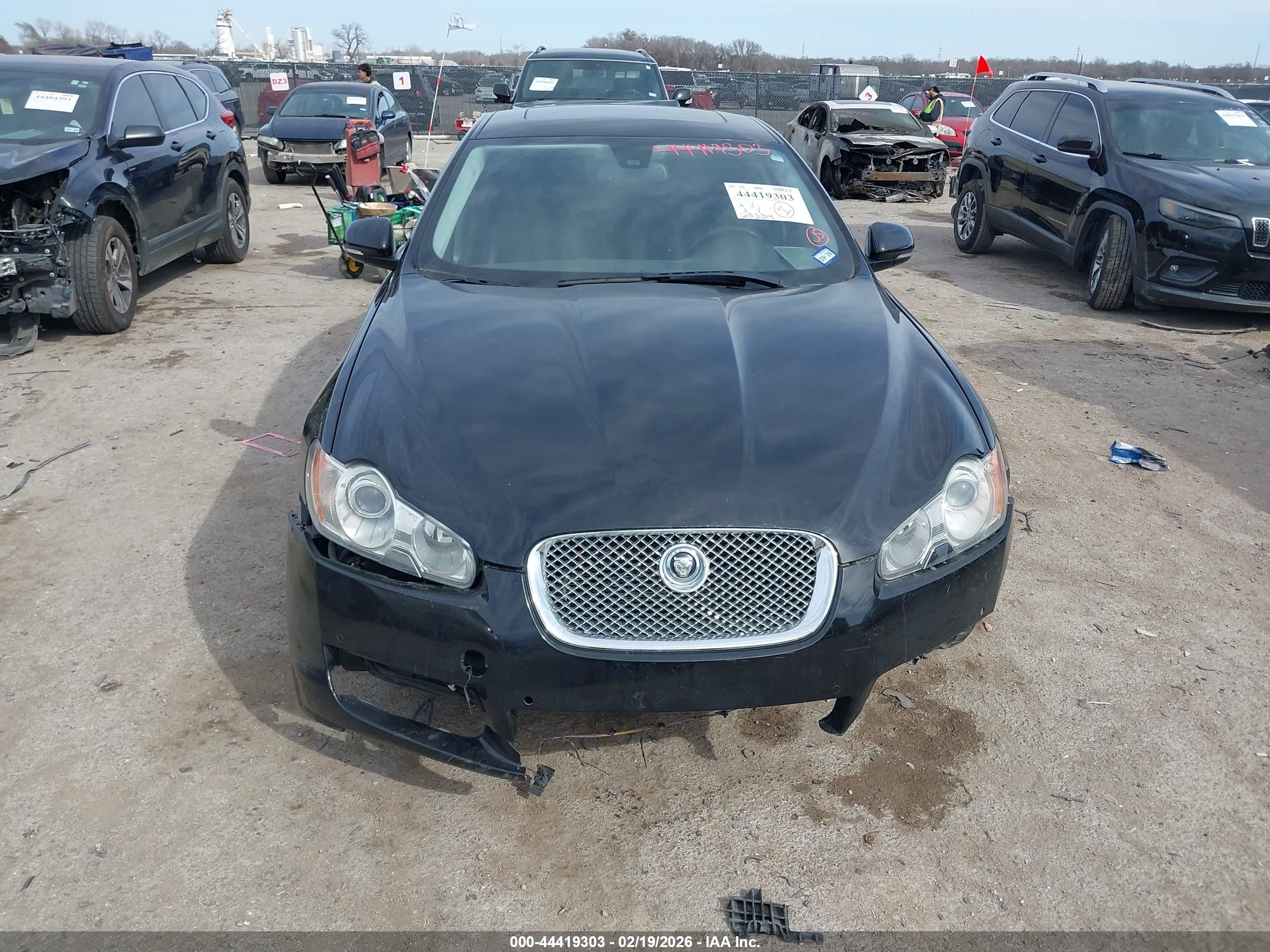 JAGUAR XF image 6