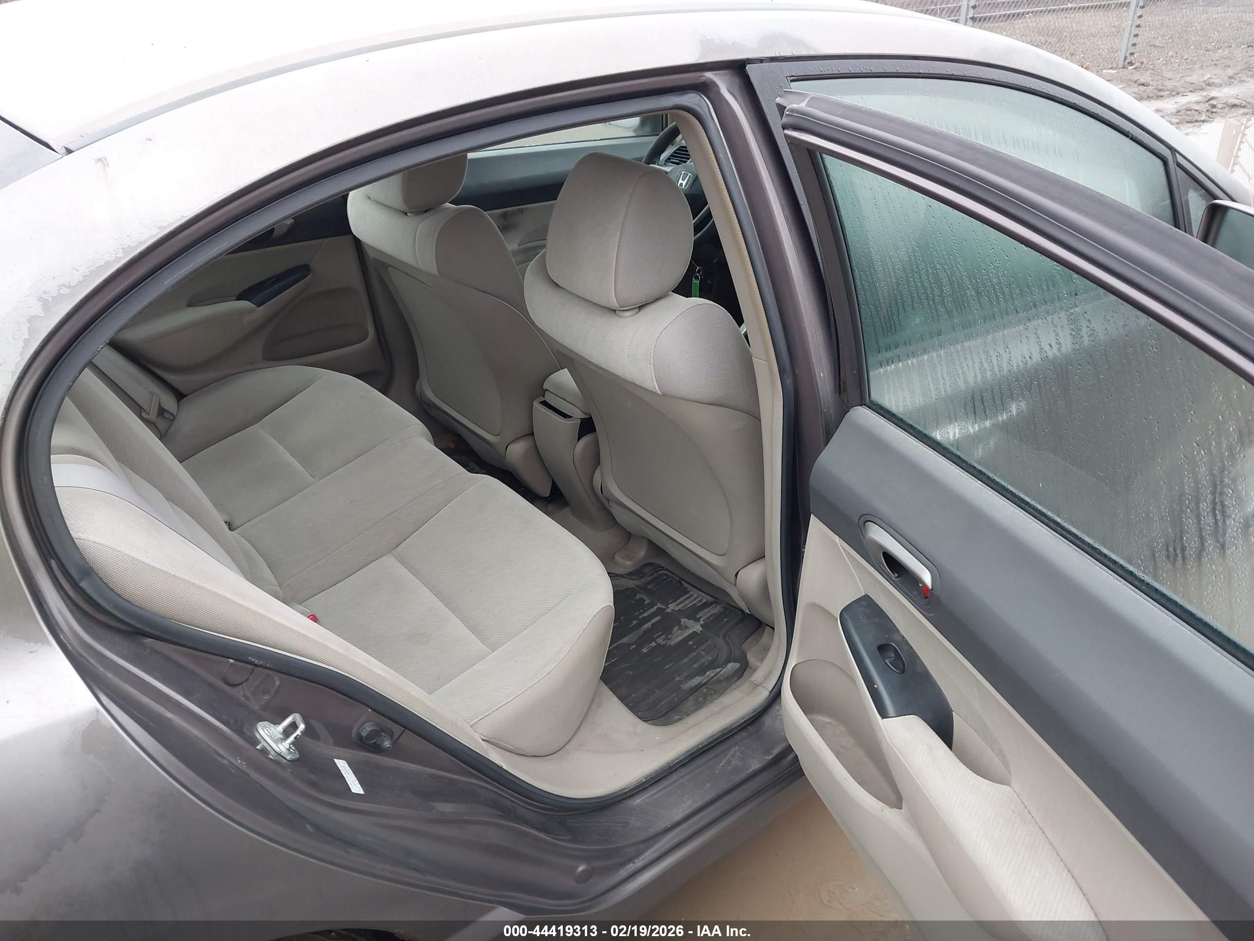 HONDA CIVIC image 8