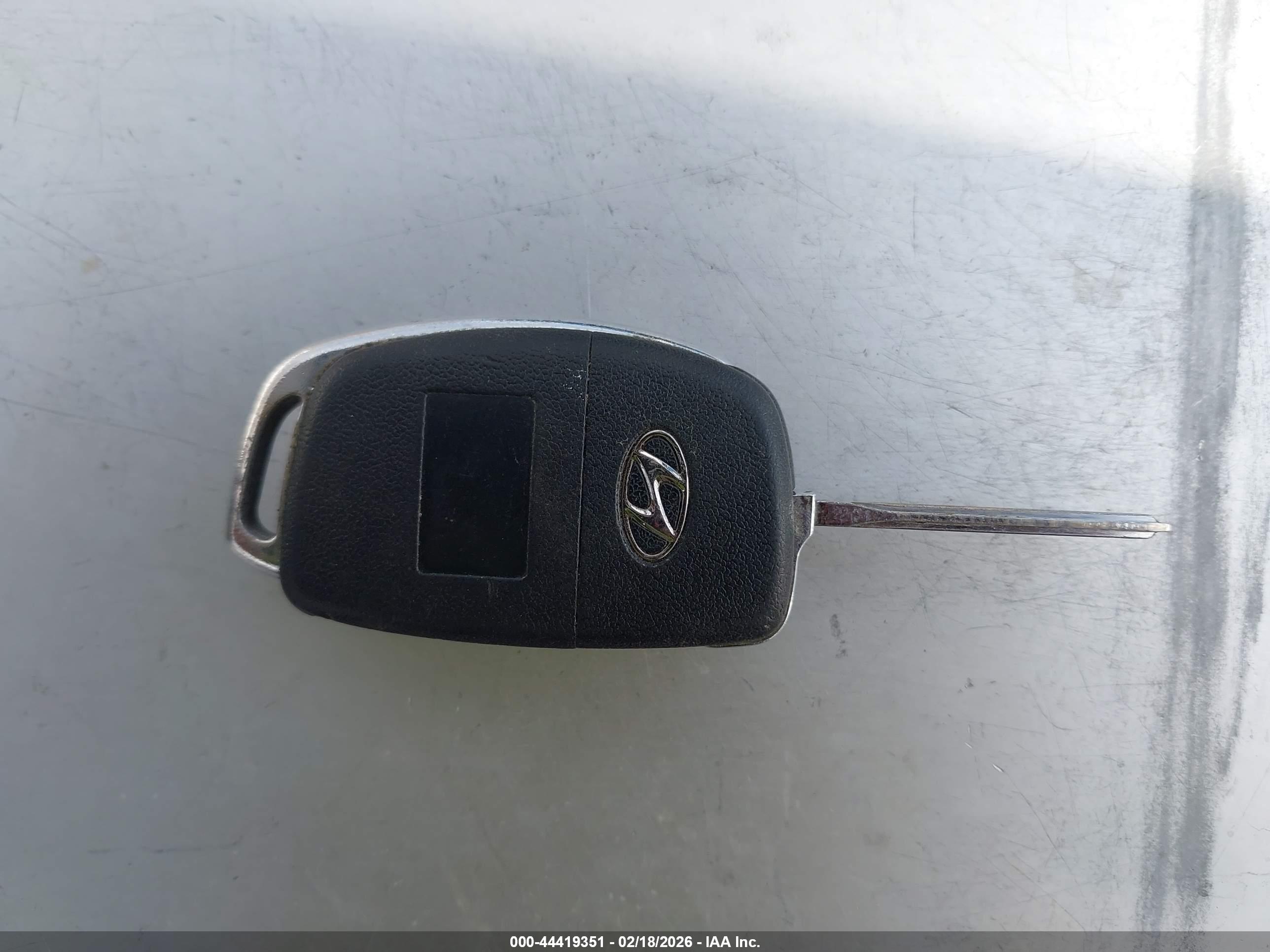 HYUNDAI SONATA image 11