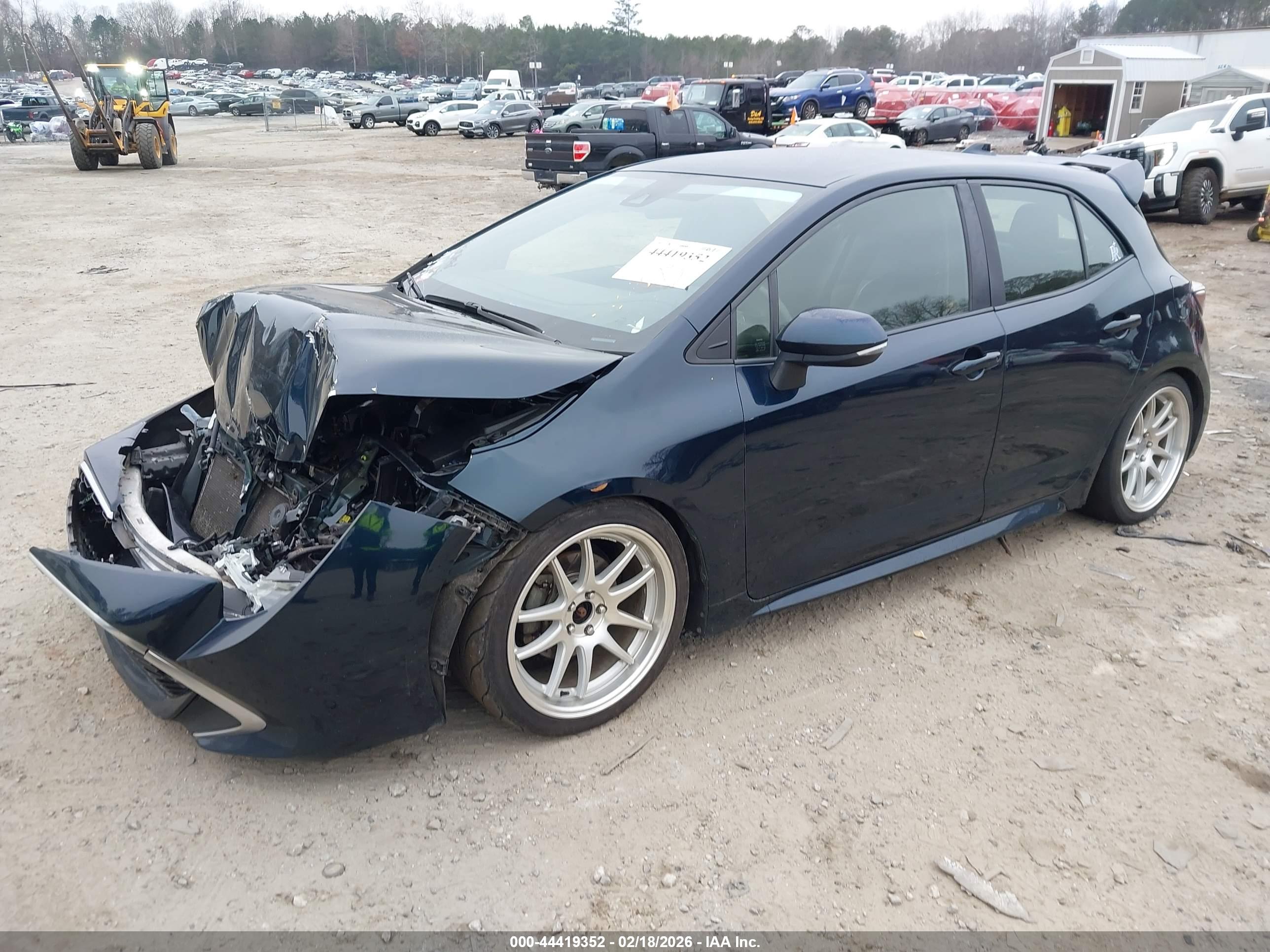 TOYOTA COROLLA image 2