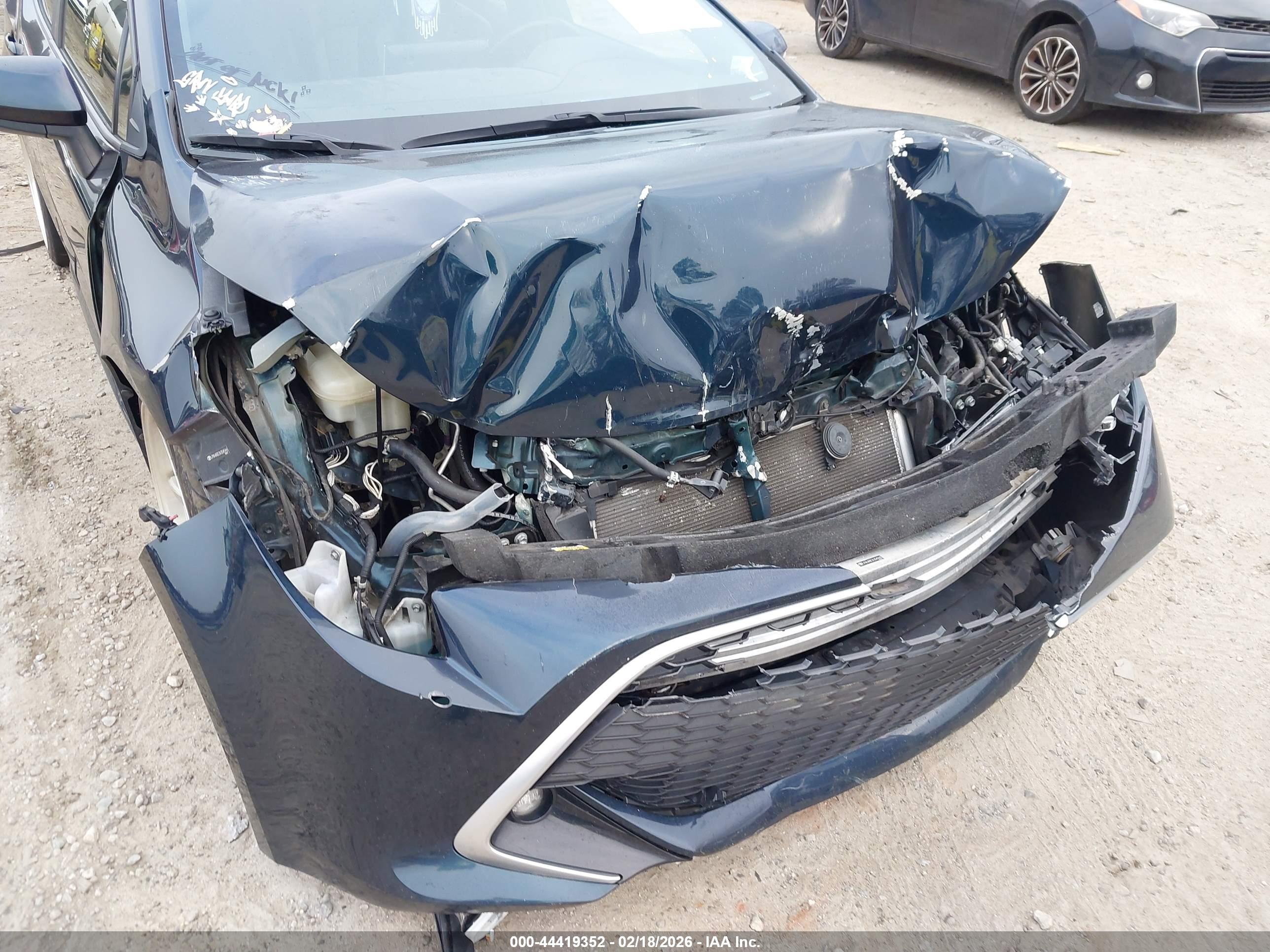 TOYOTA COROLLA image 6
