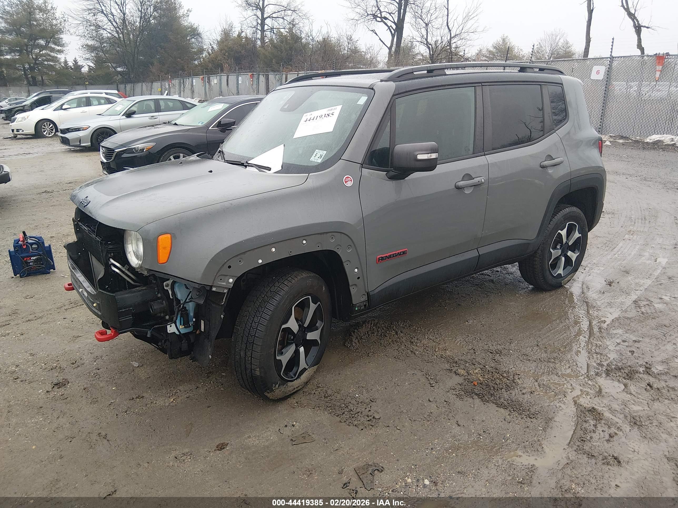 JEEP RENEGADE image 2