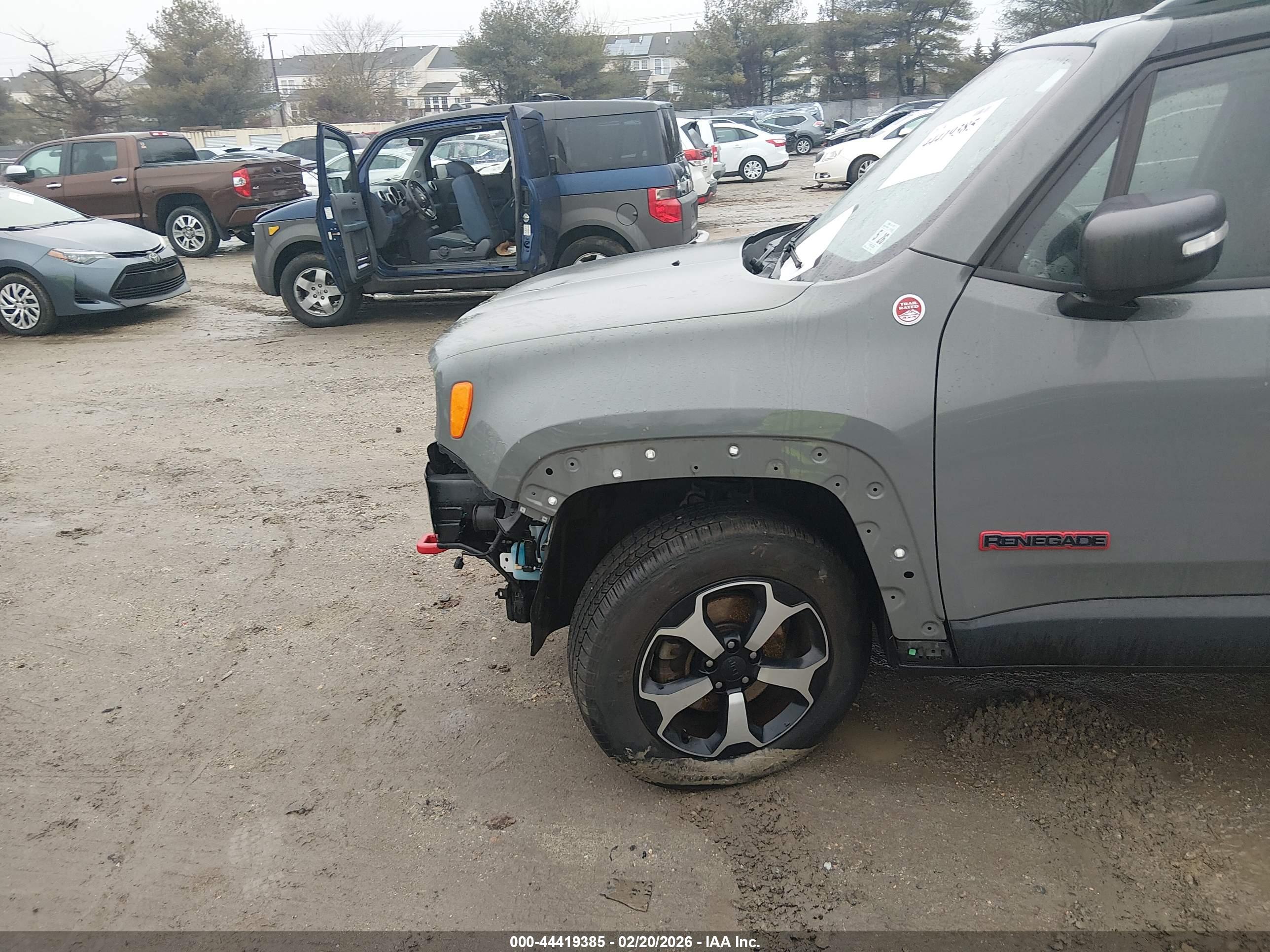 JEEP RENEGADE image 6