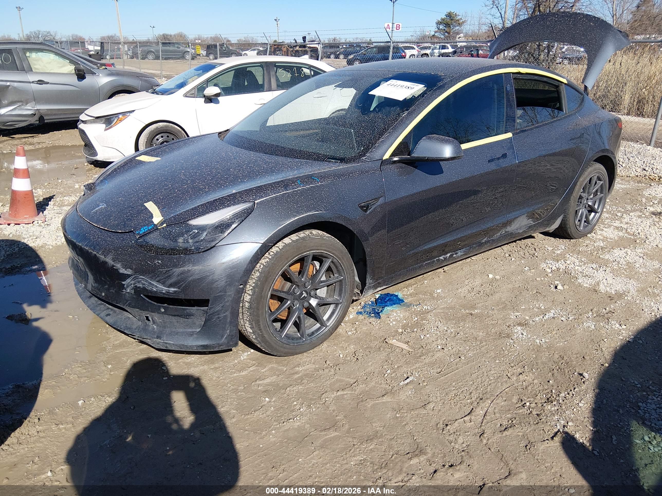 TESLA MODEL image 2