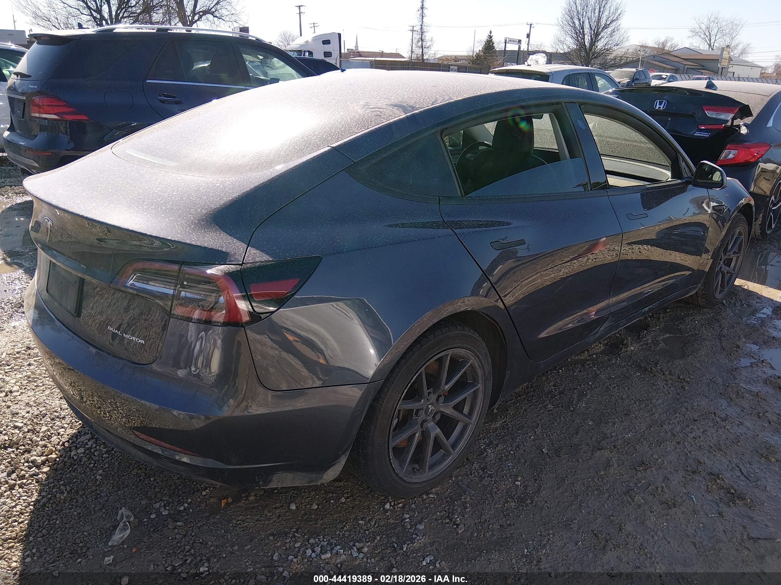 TESLA MODEL image 4