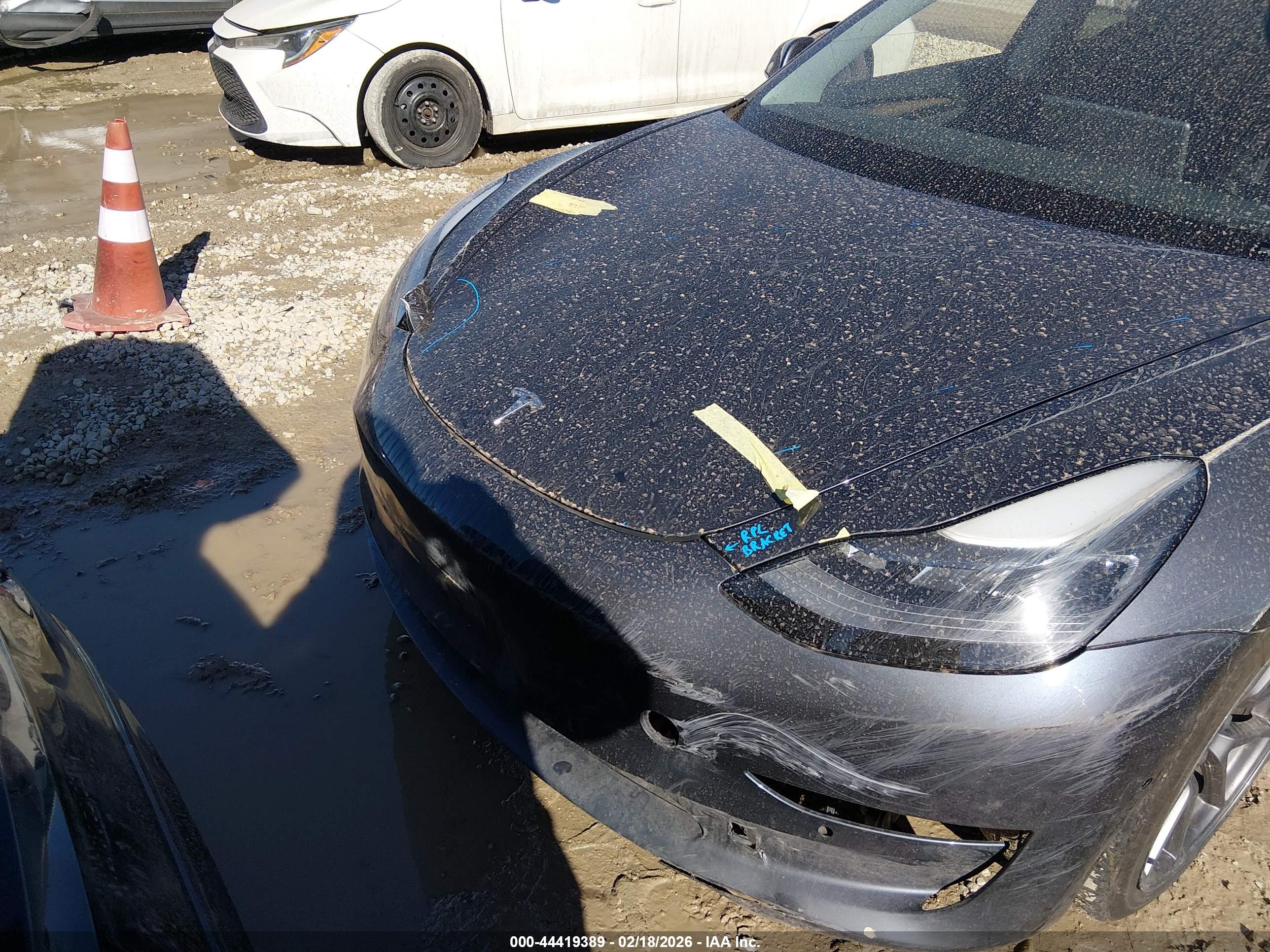 TESLA MODEL image 6