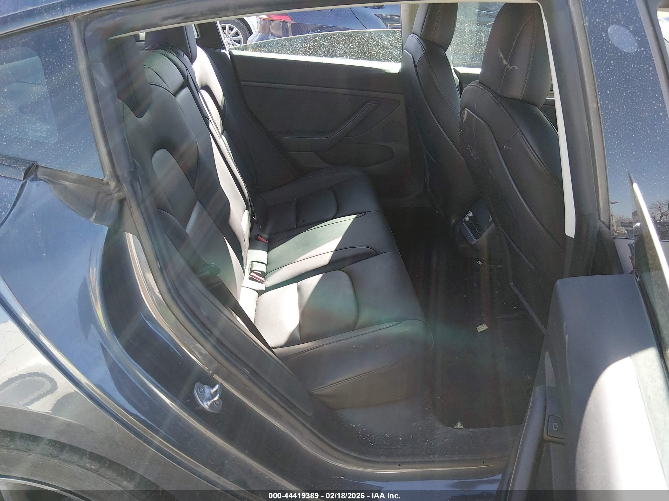 TESLA MODEL image 8