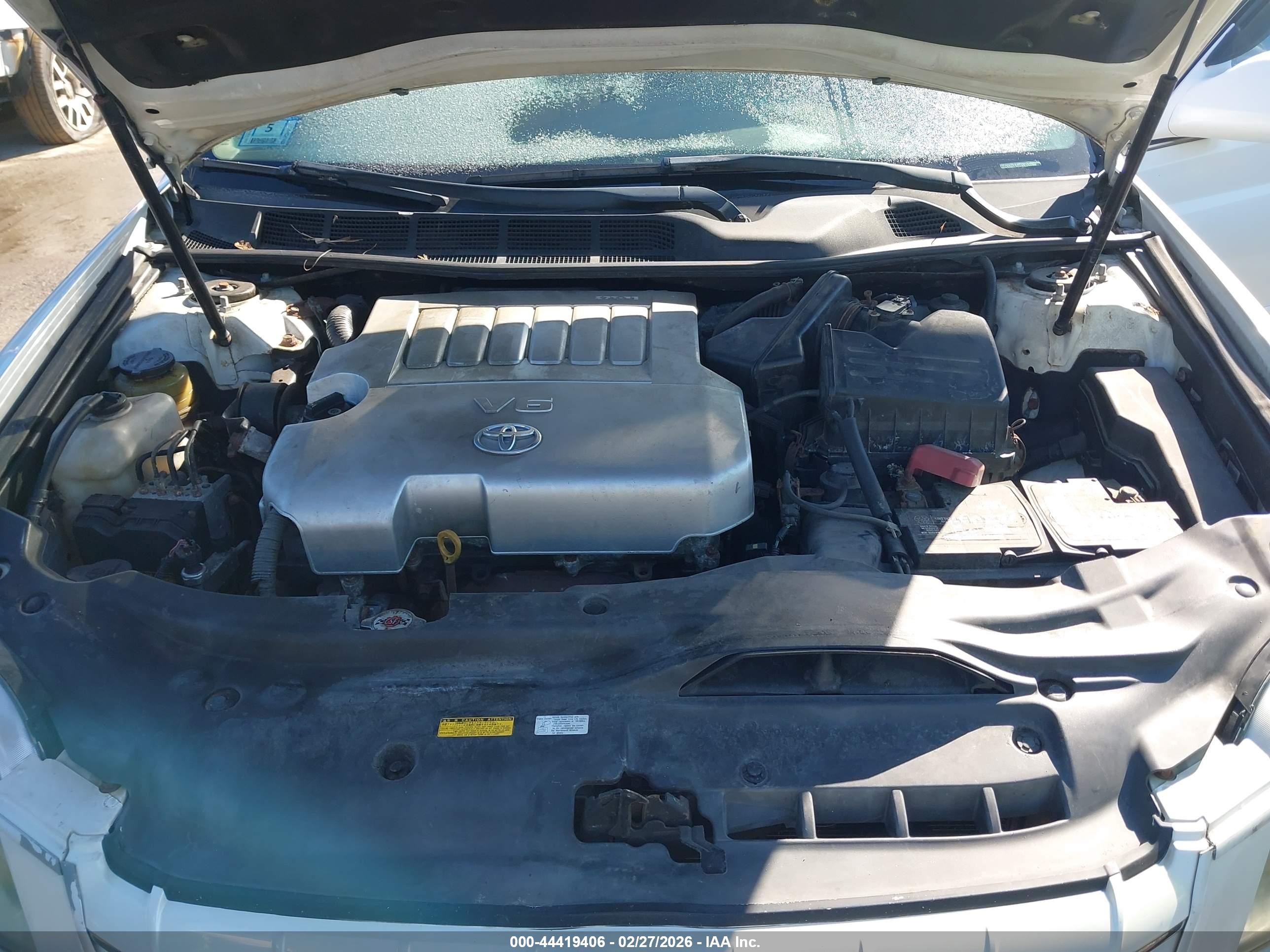 TOYOTA AVALON image 10