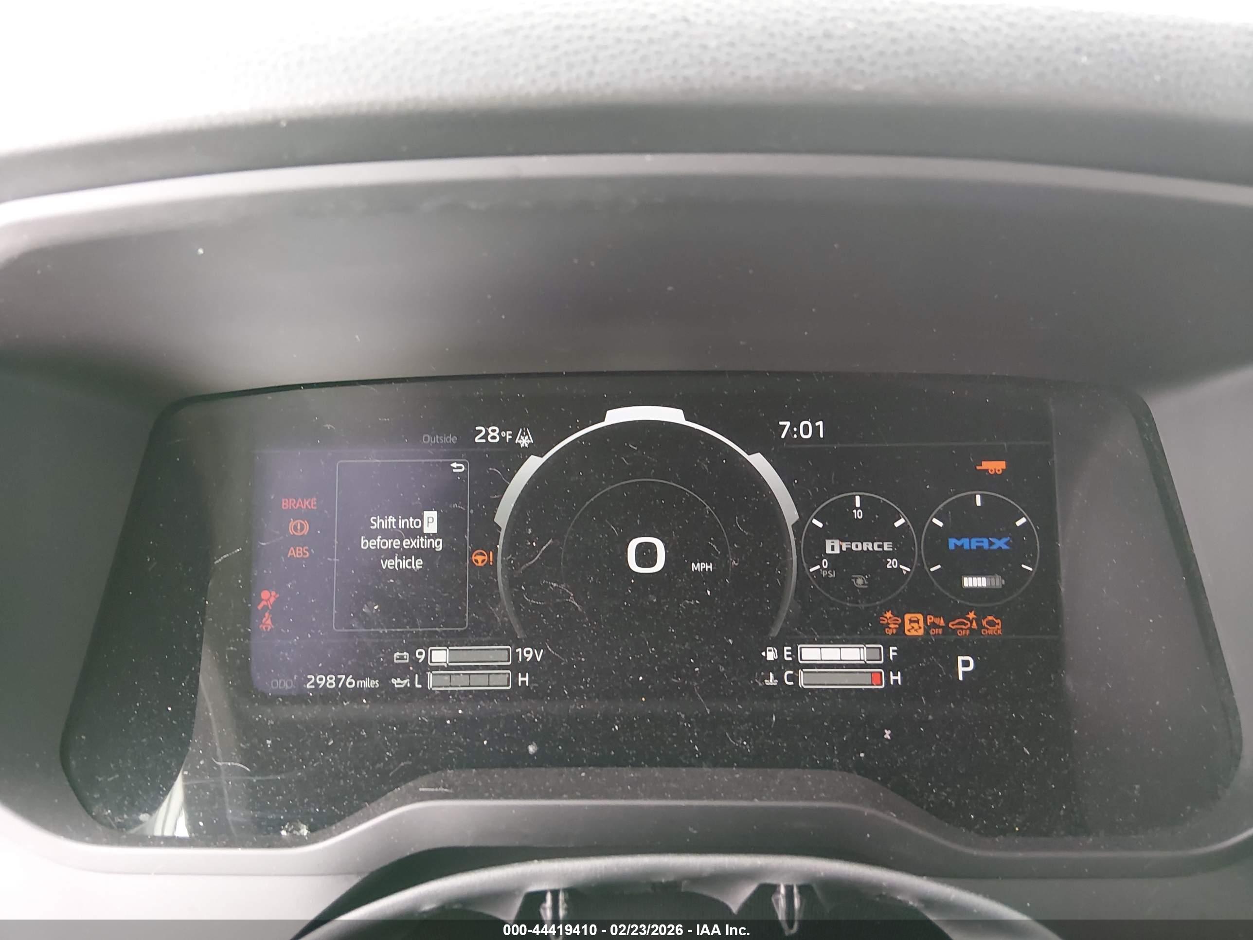 TOYOTA TUNDRA image 7