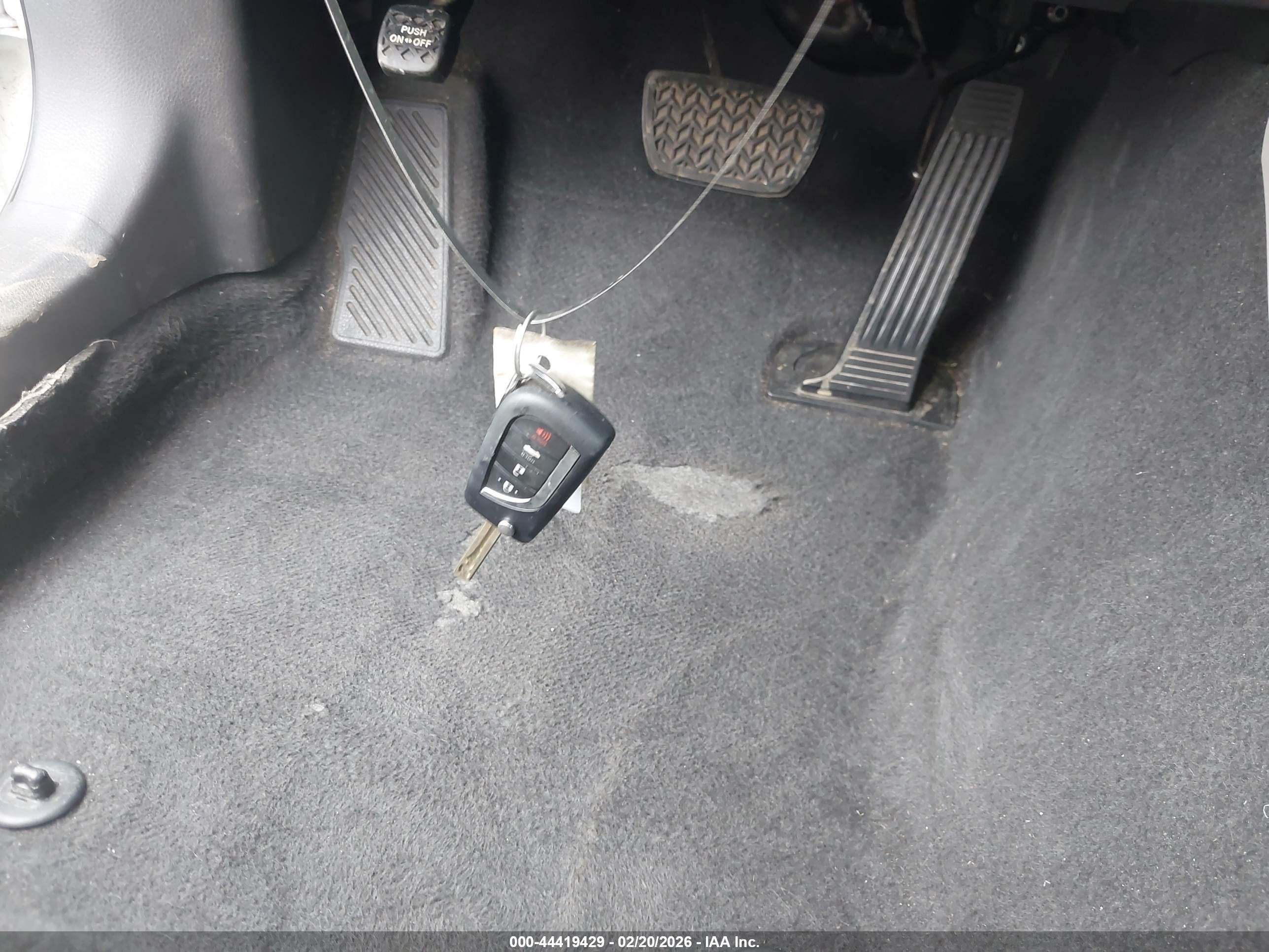 TOYOTA CAMRY image 11