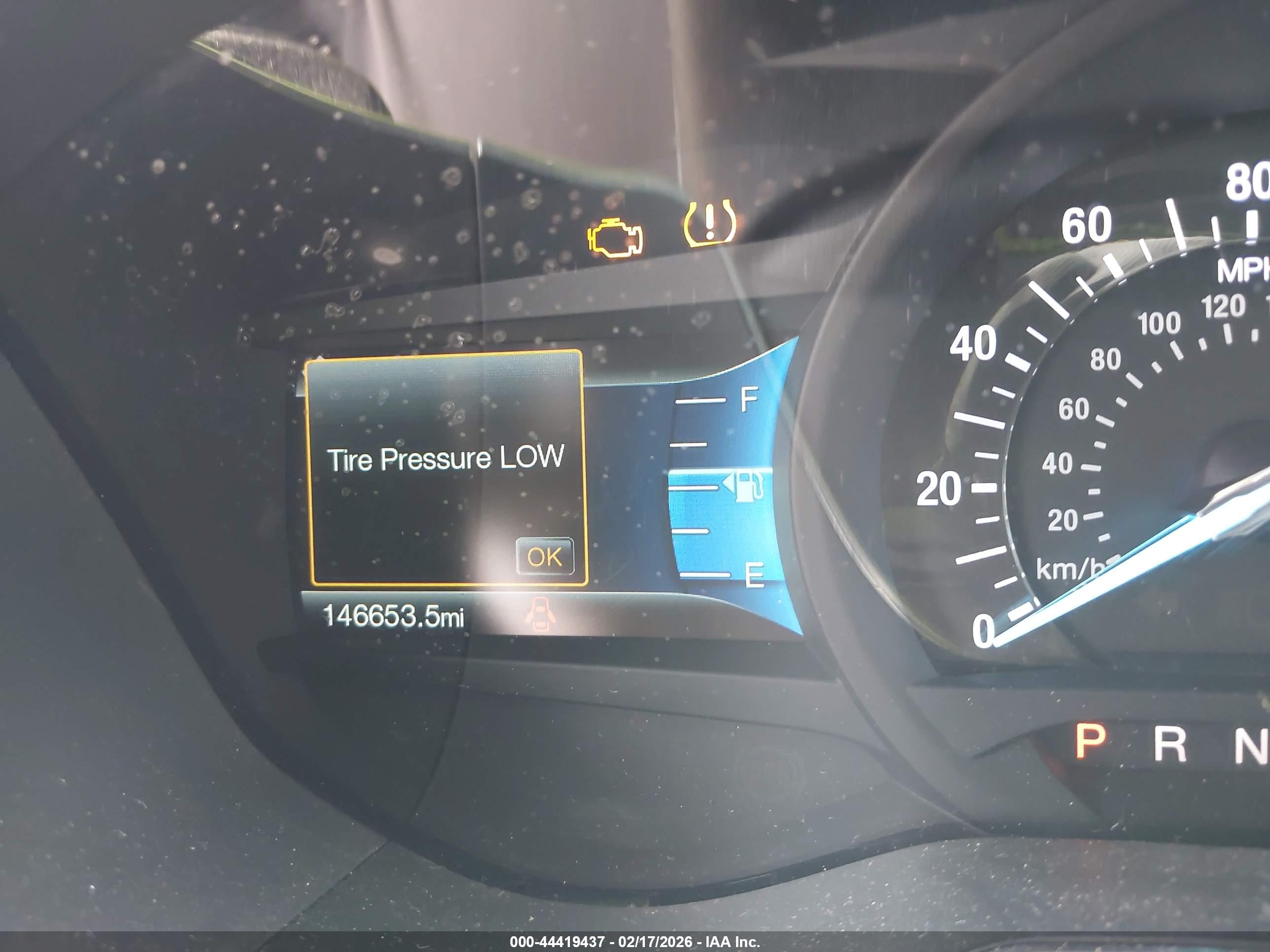 FORD FUSION image 7