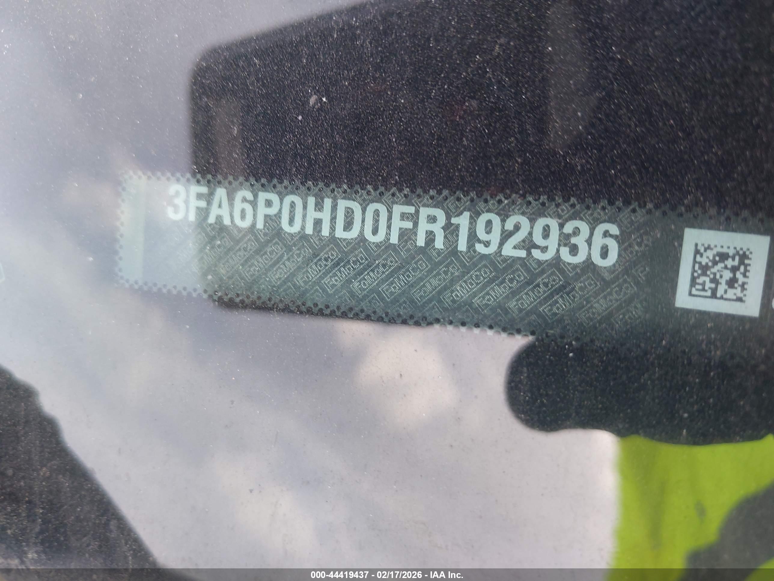FORD FUSION image 9