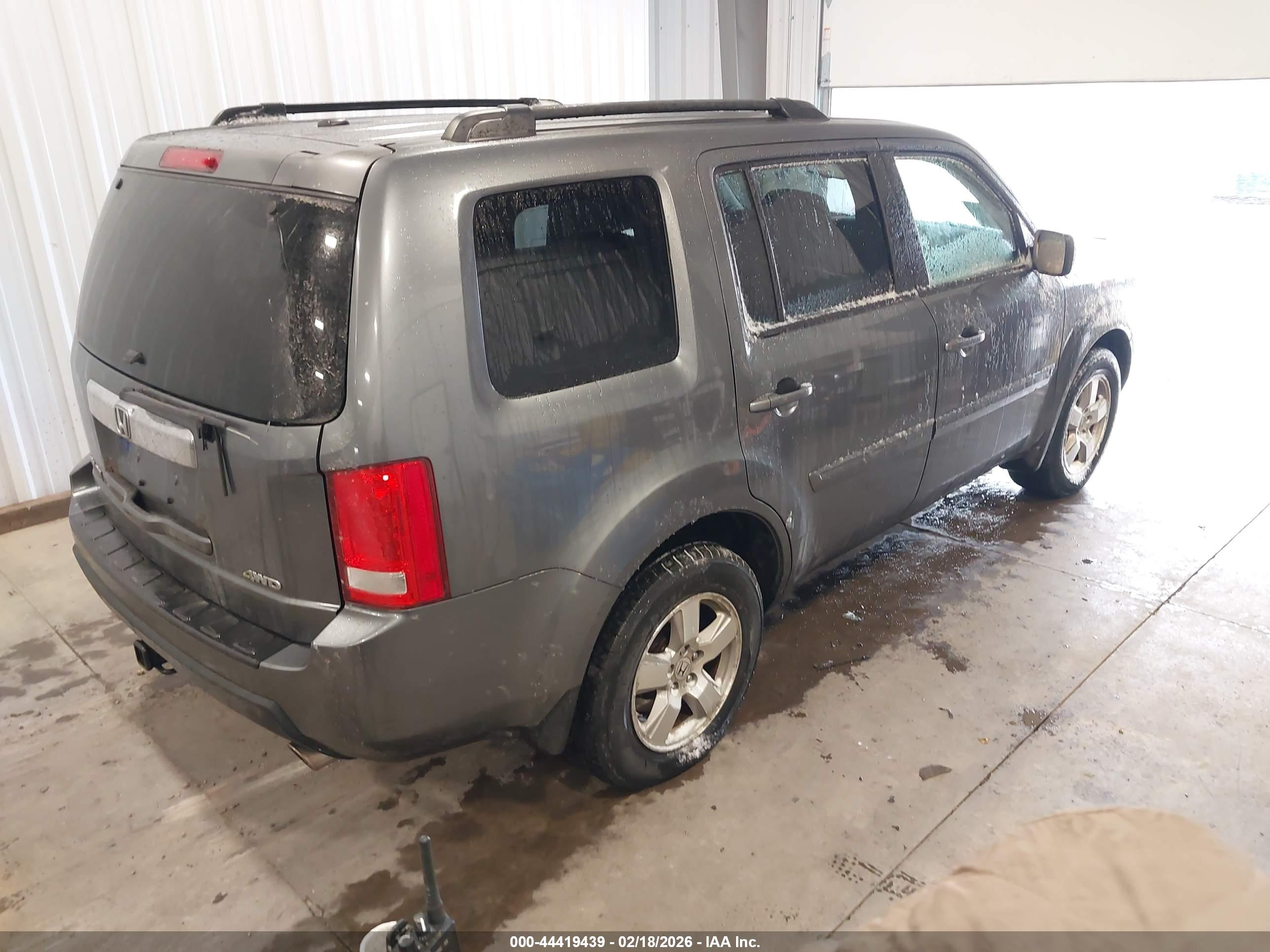 HONDA PILOT image 4