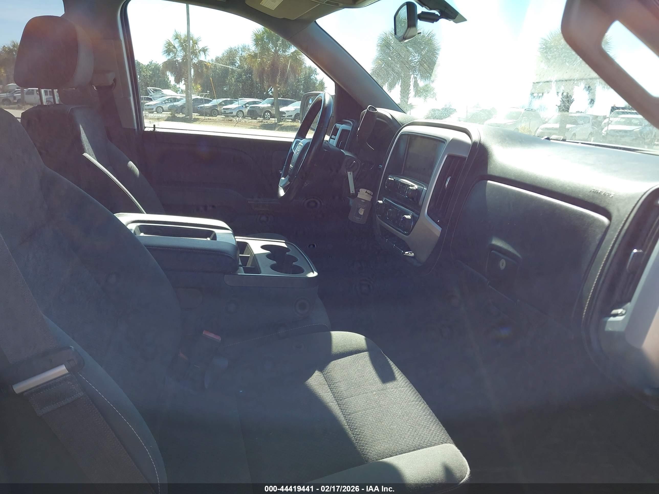 GMC SIERRA image 5