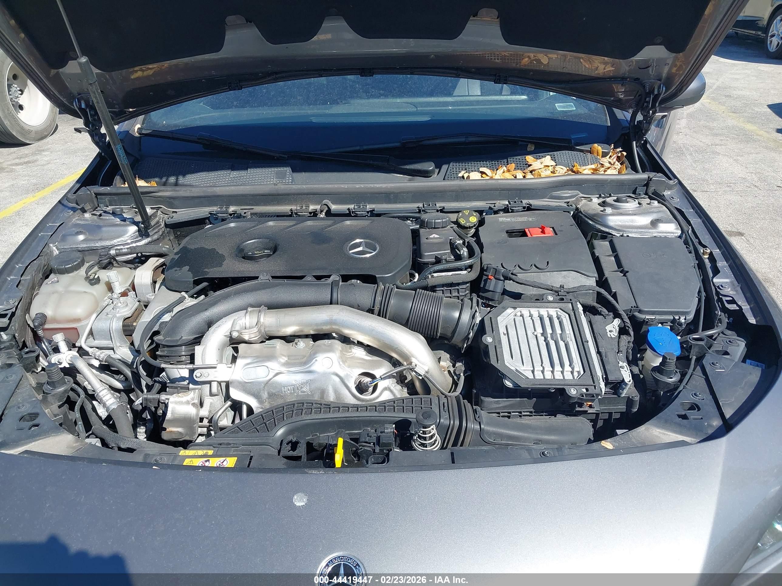 MERCEDES-BENZ CLA image 10