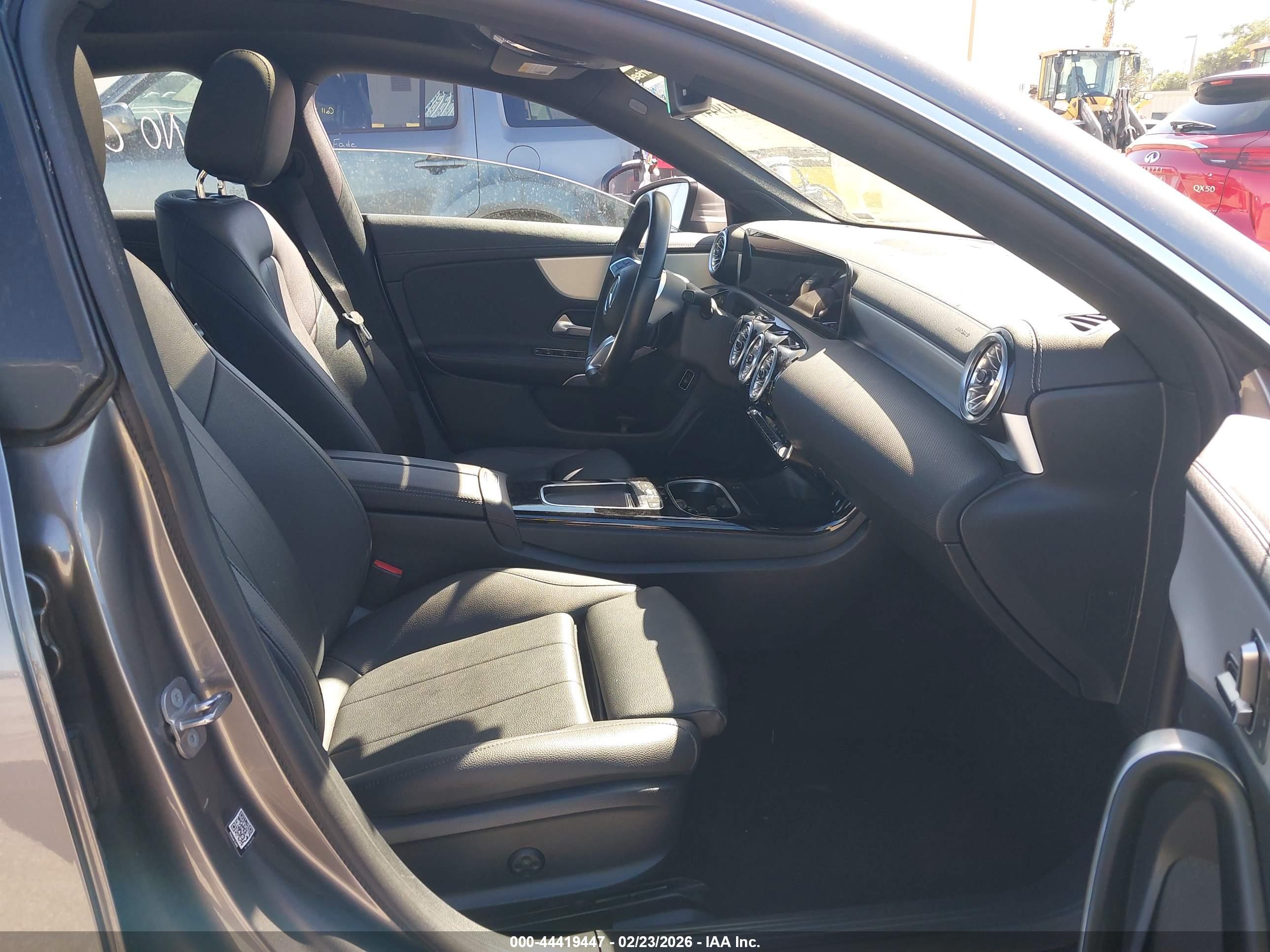 MERCEDES-BENZ CLA image 5