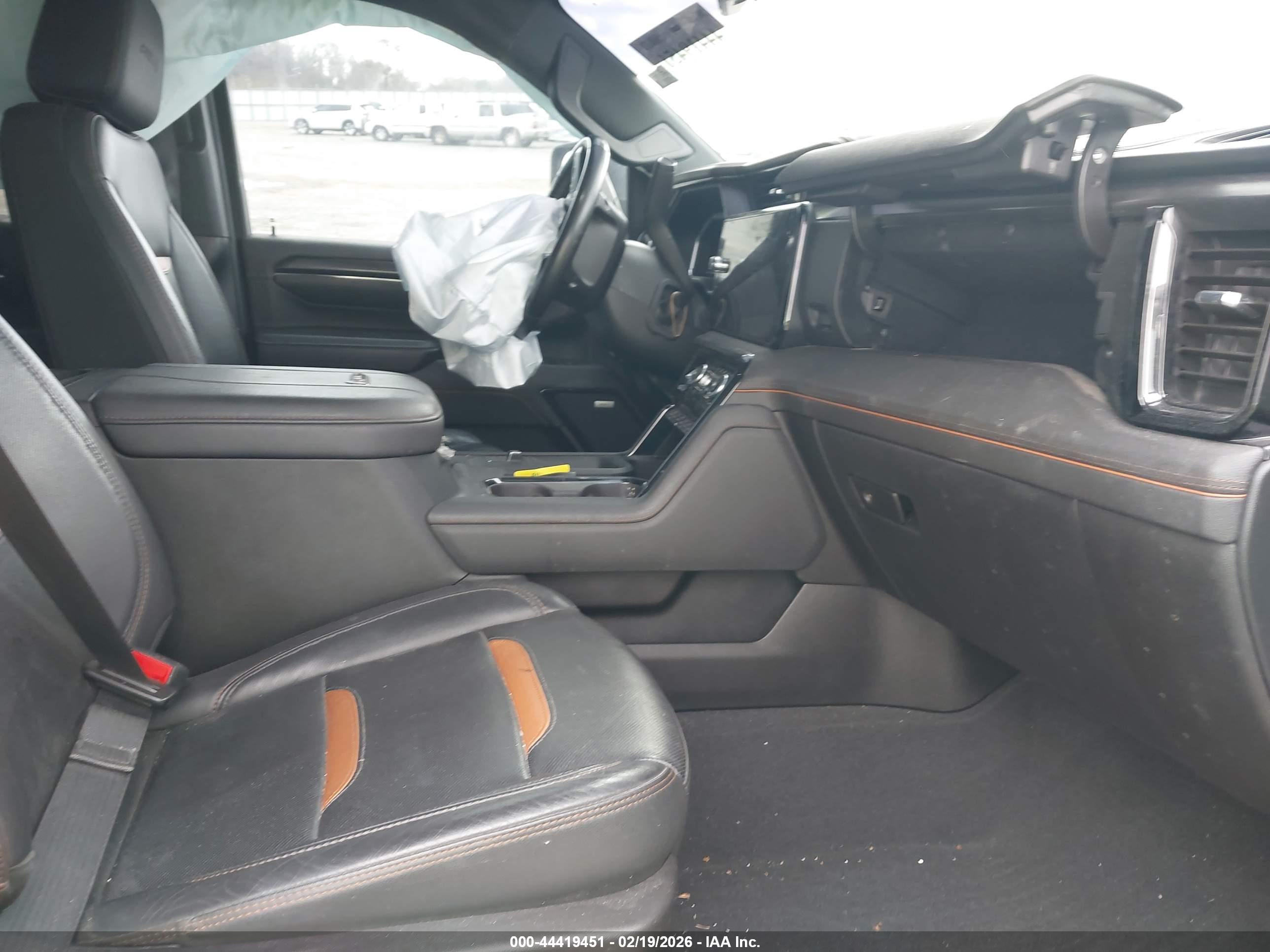 GMC SIERRA image 5