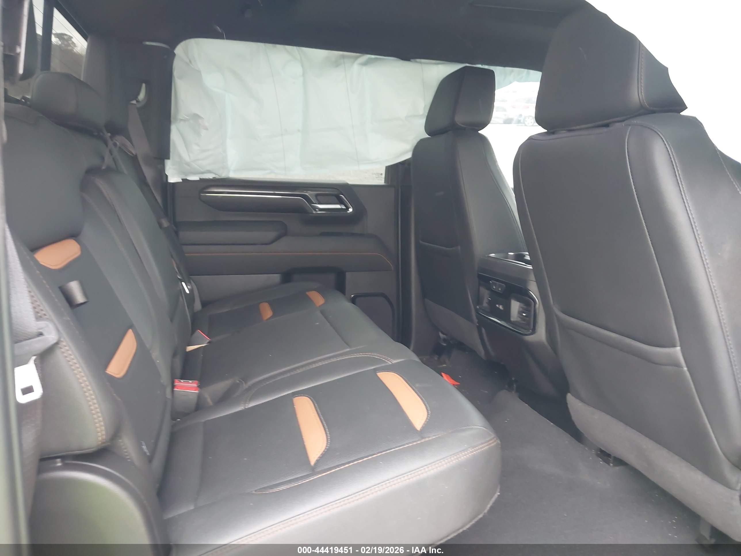 GMC SIERRA image 8