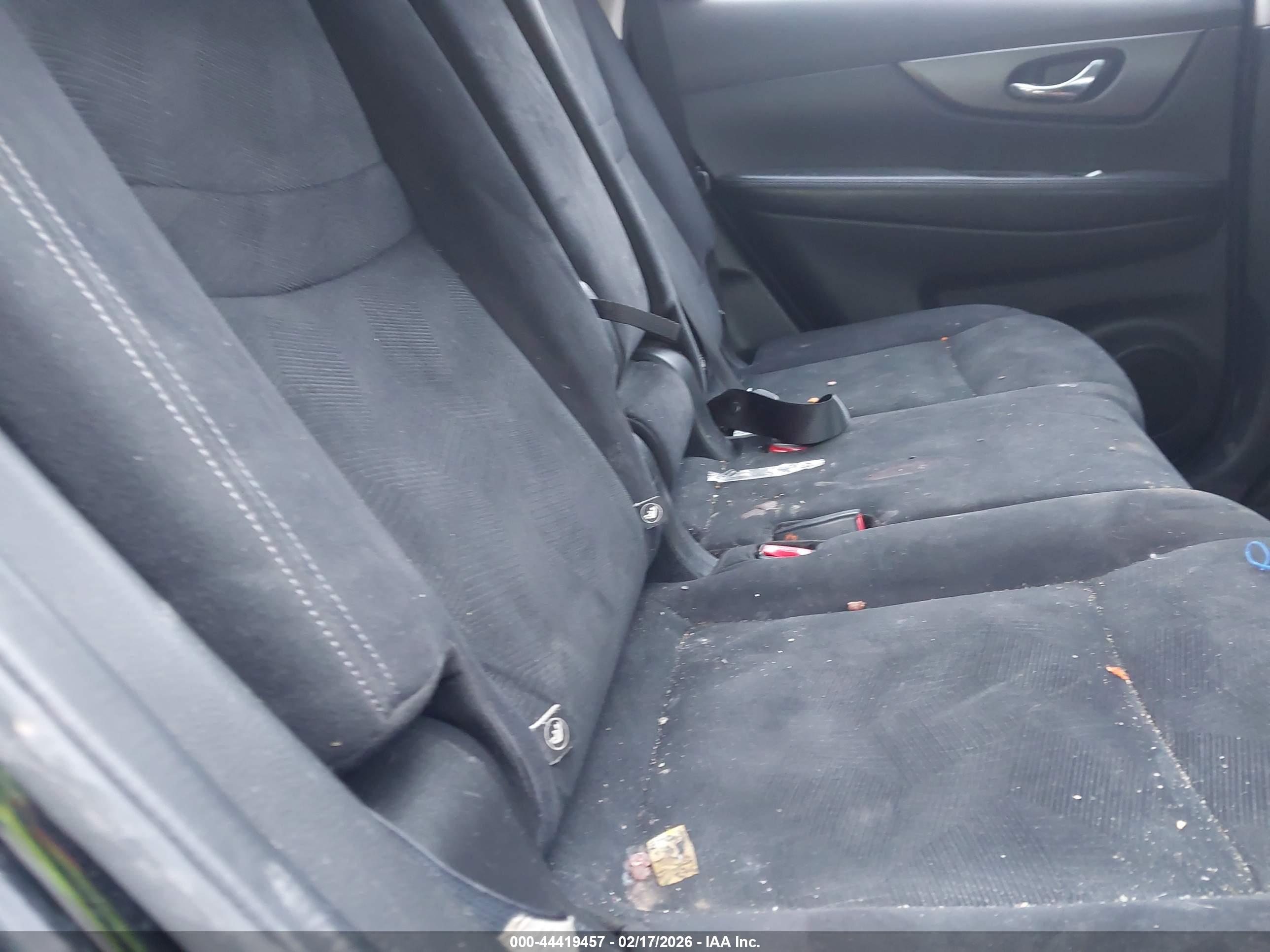 NISSAN ROGUE image 8
