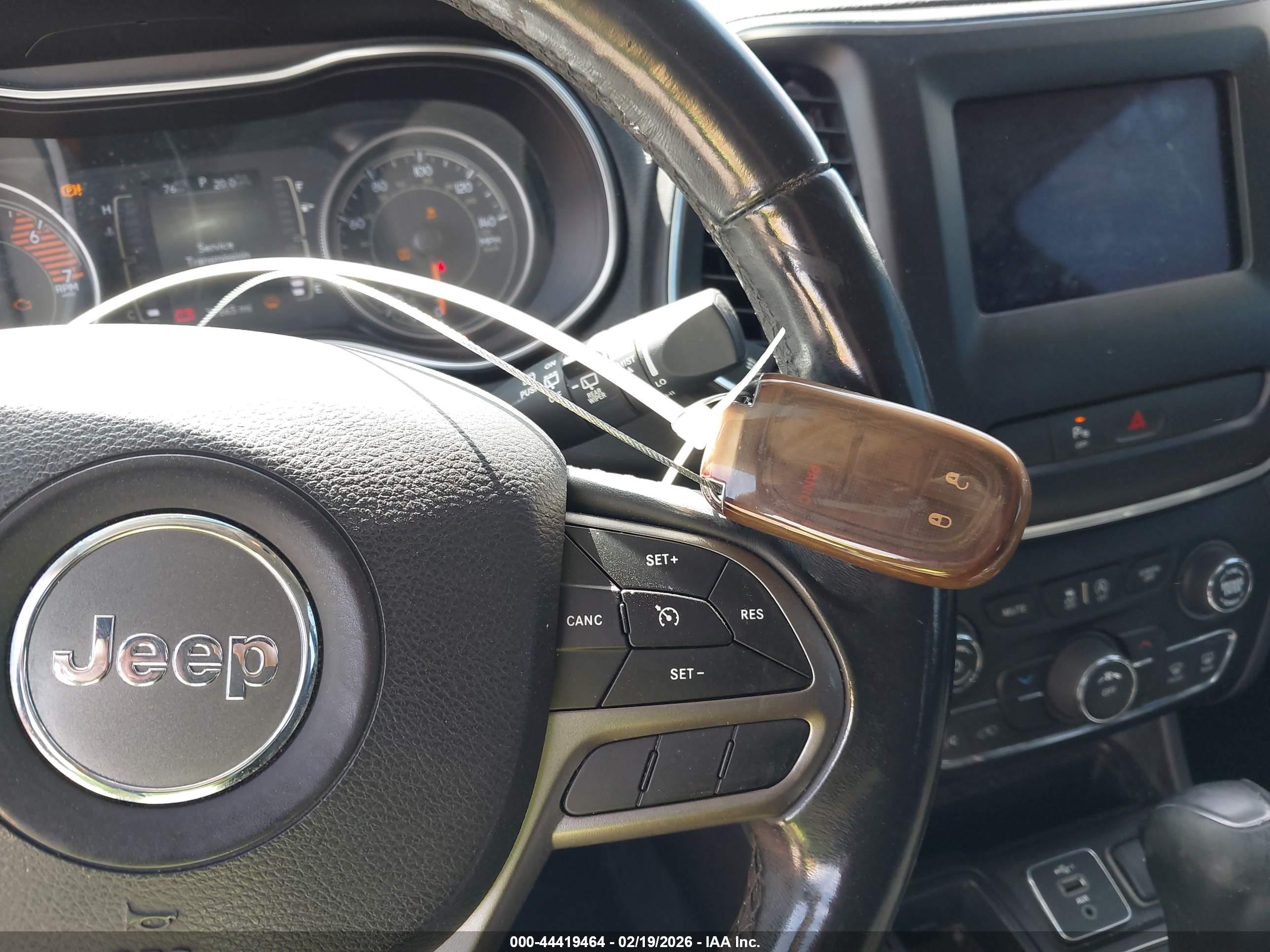 JEEP CHEROKEE image 11