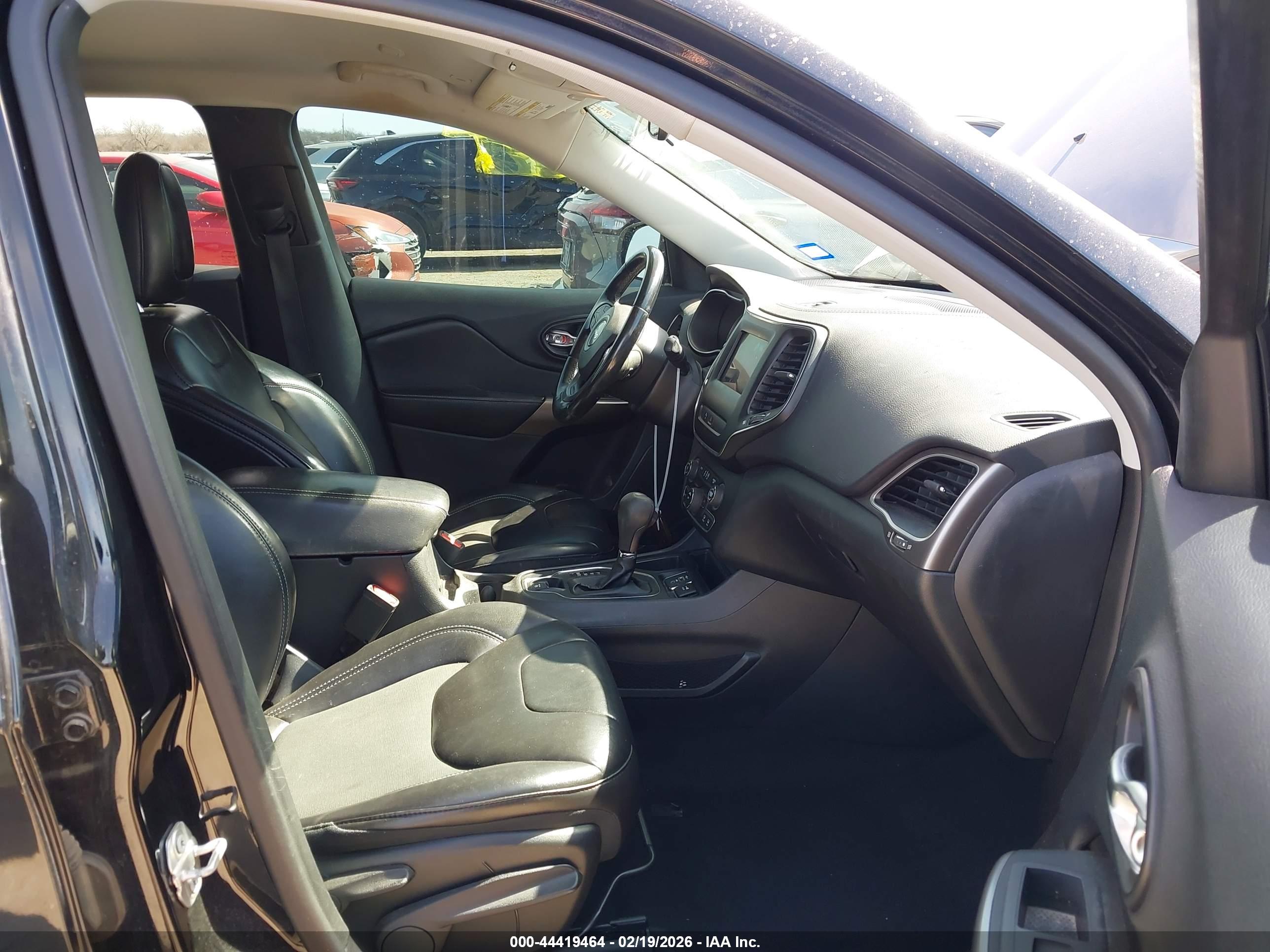 JEEP CHEROKEE image 5