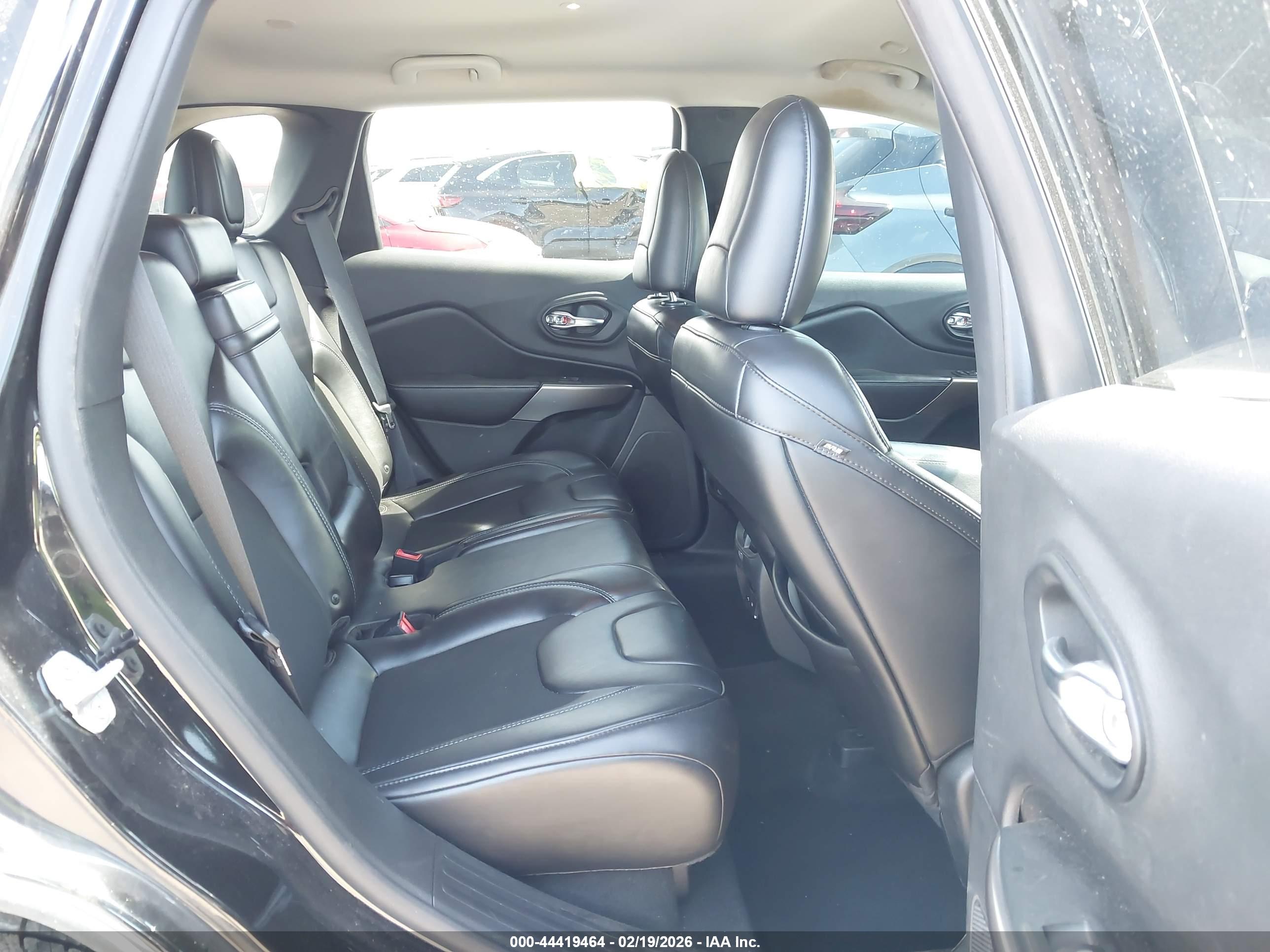 JEEP CHEROKEE image 8