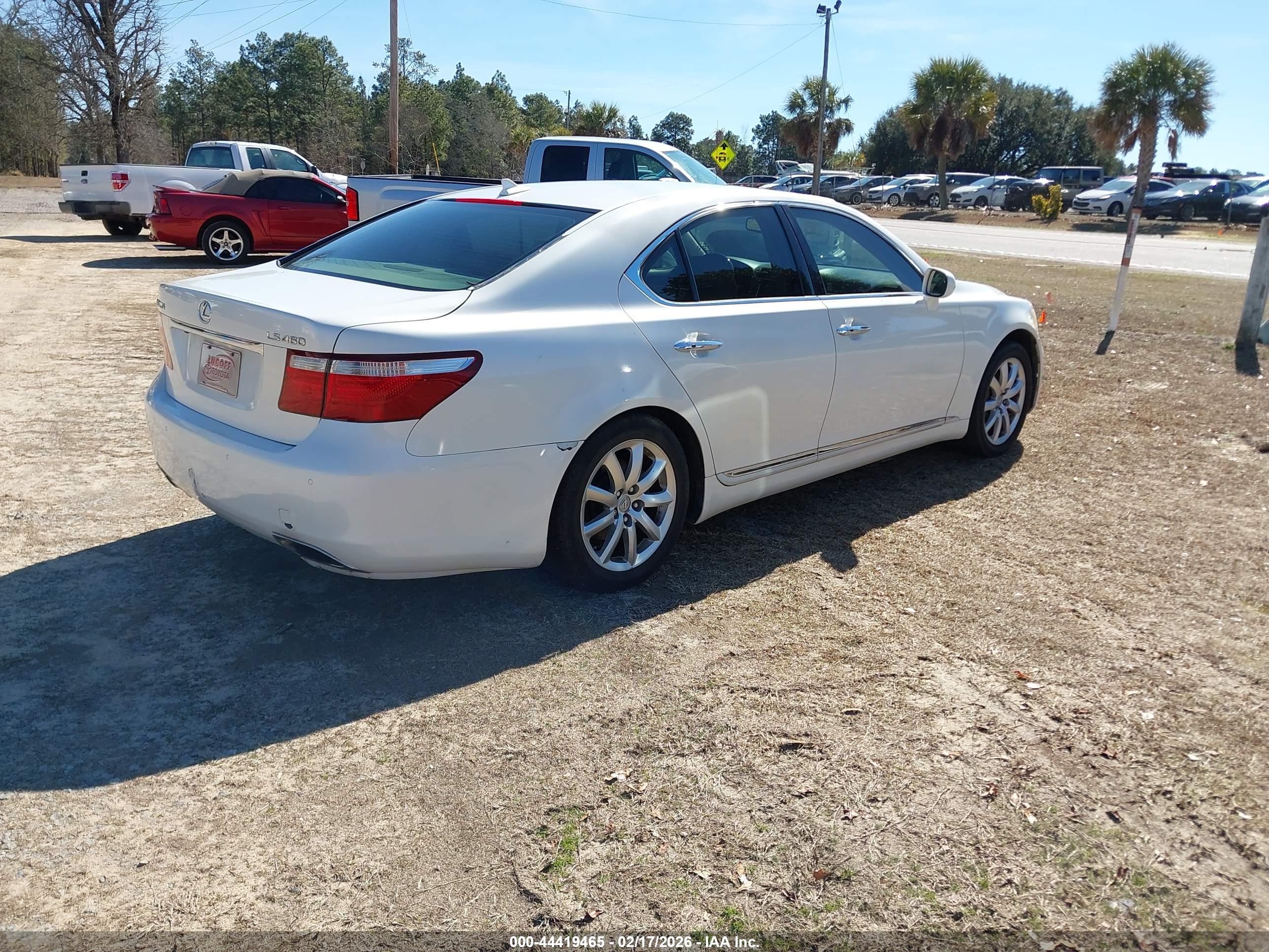 LEXUS LS image 4