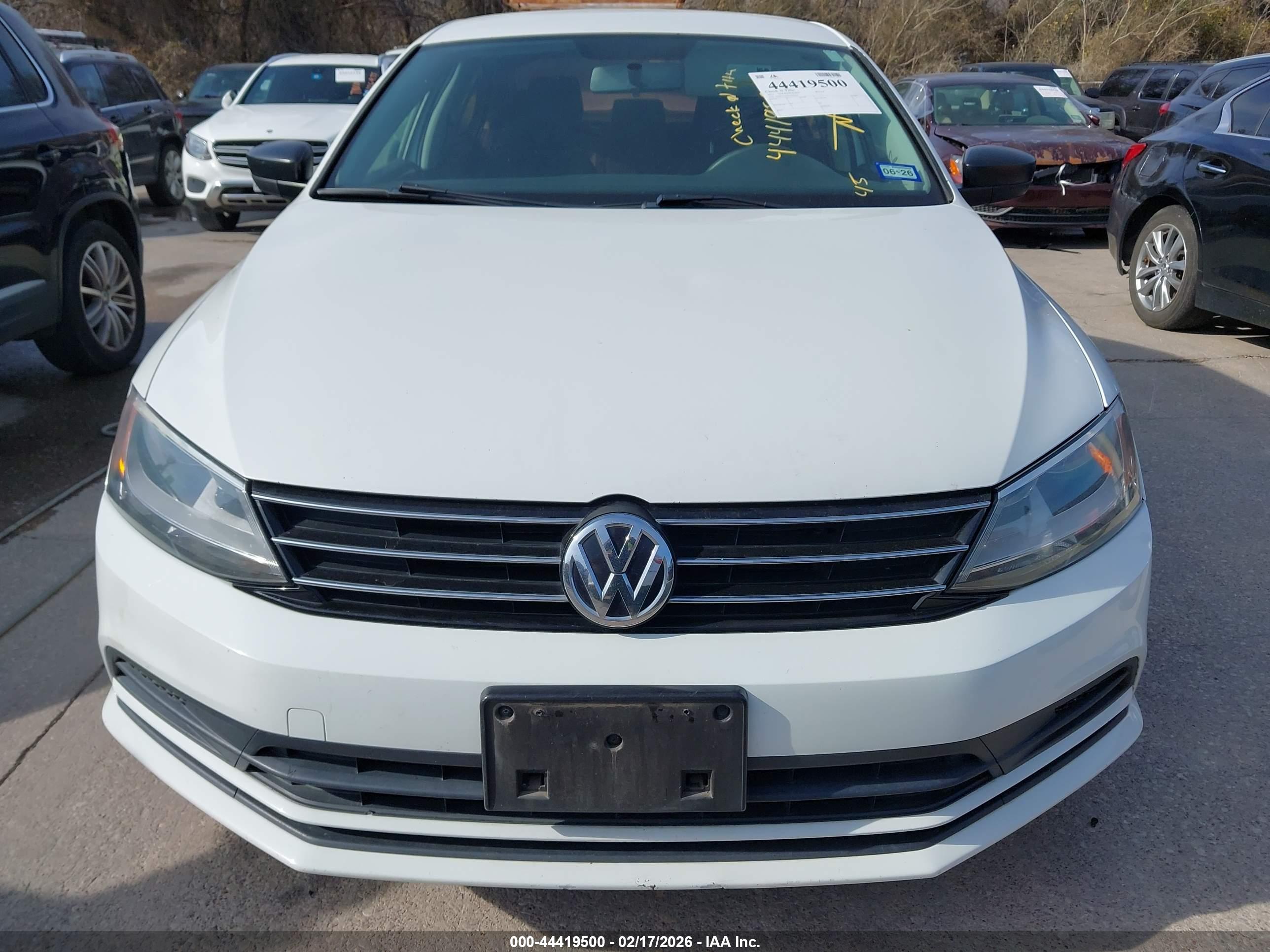 VOLKSWAGEN JETTA image 6
