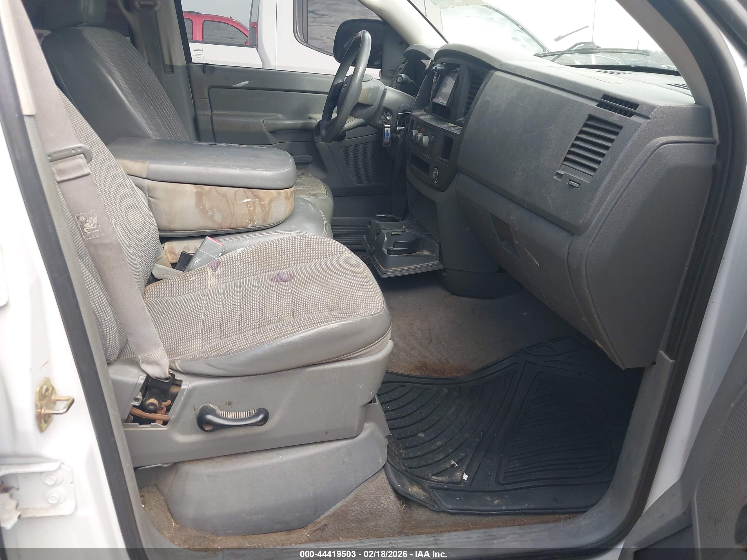 DODGE RAM image 5