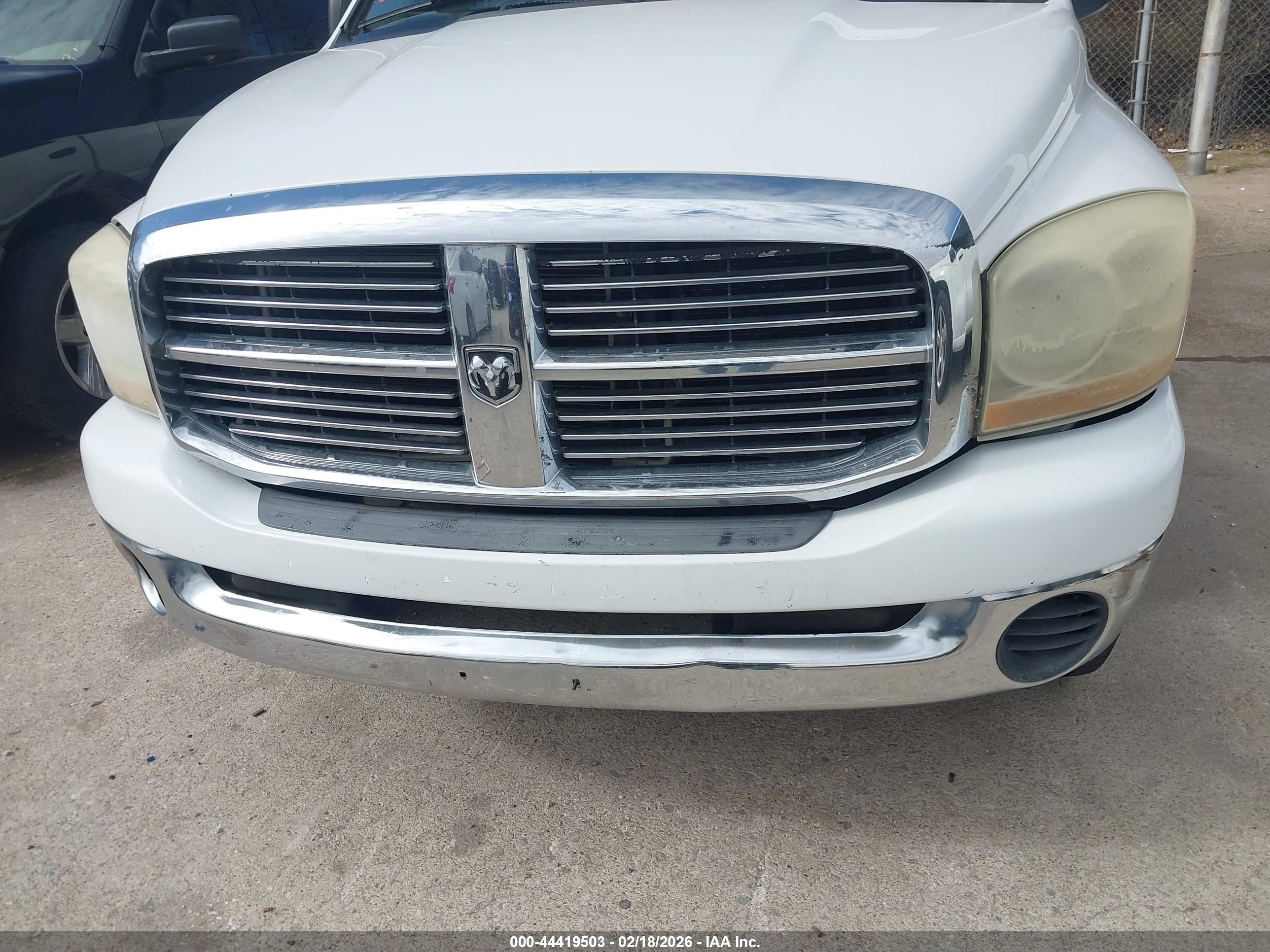 DODGE RAM image 6