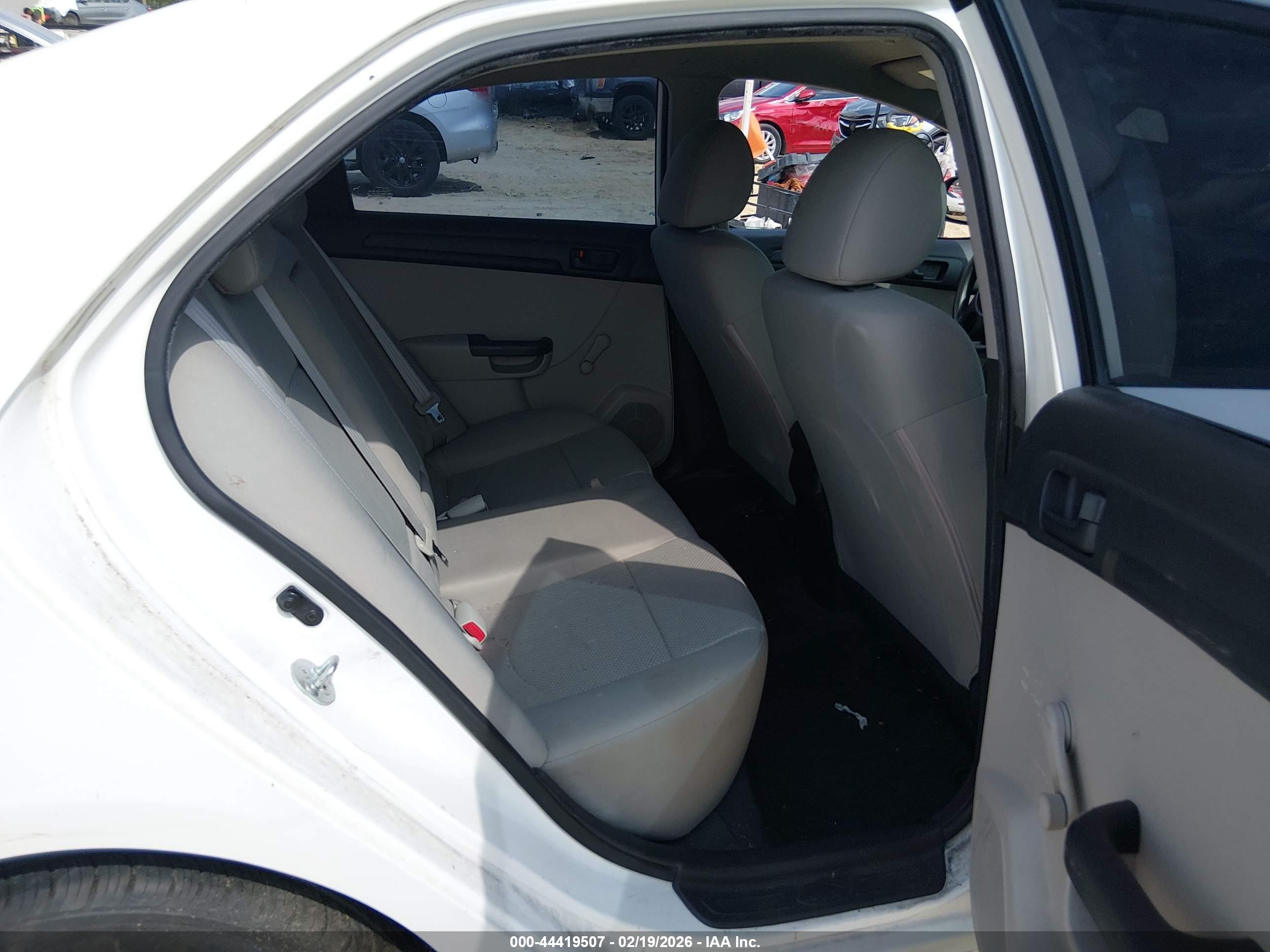 KIA FORTE image 8