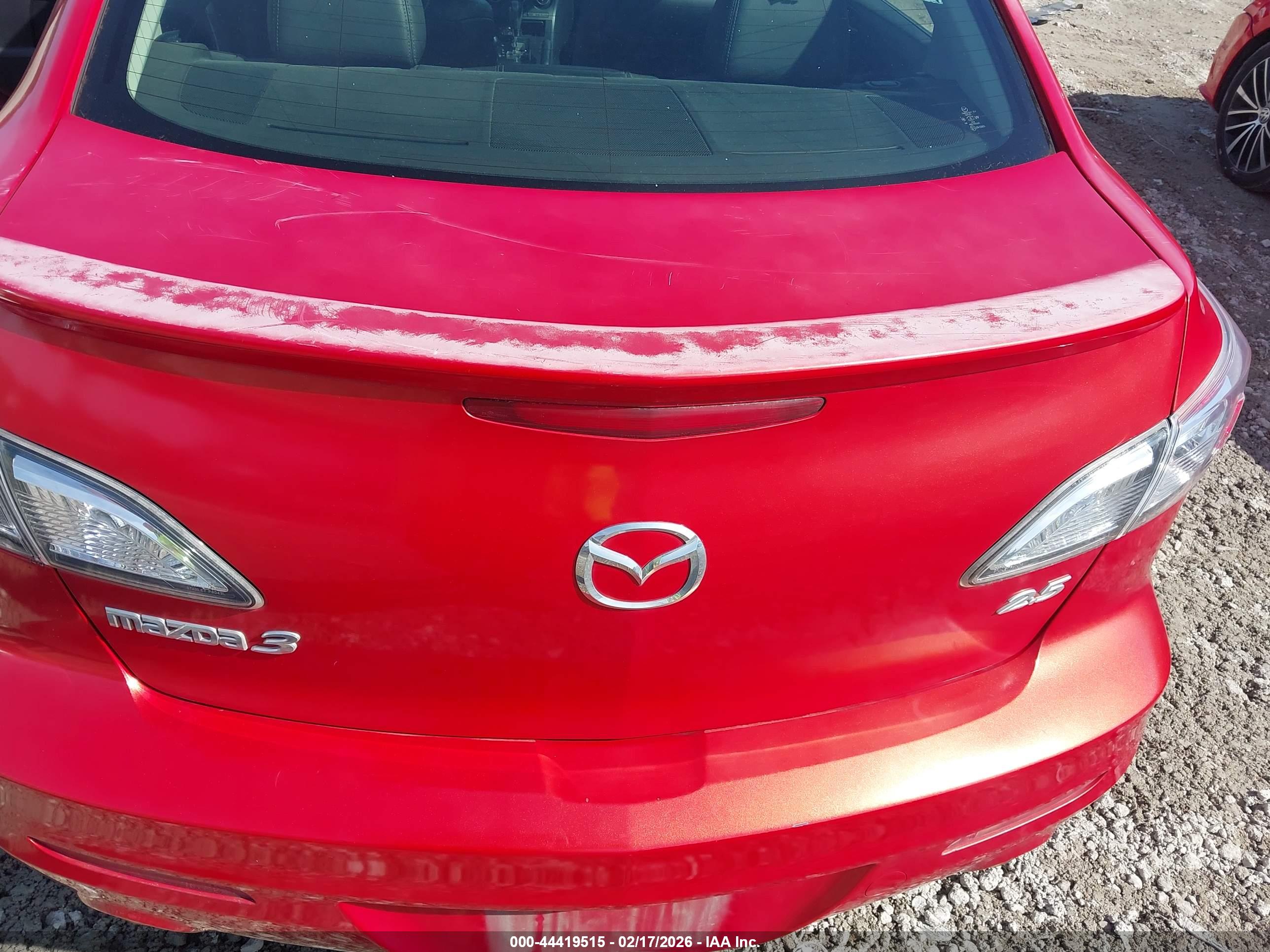 MAZDA 3 image 6