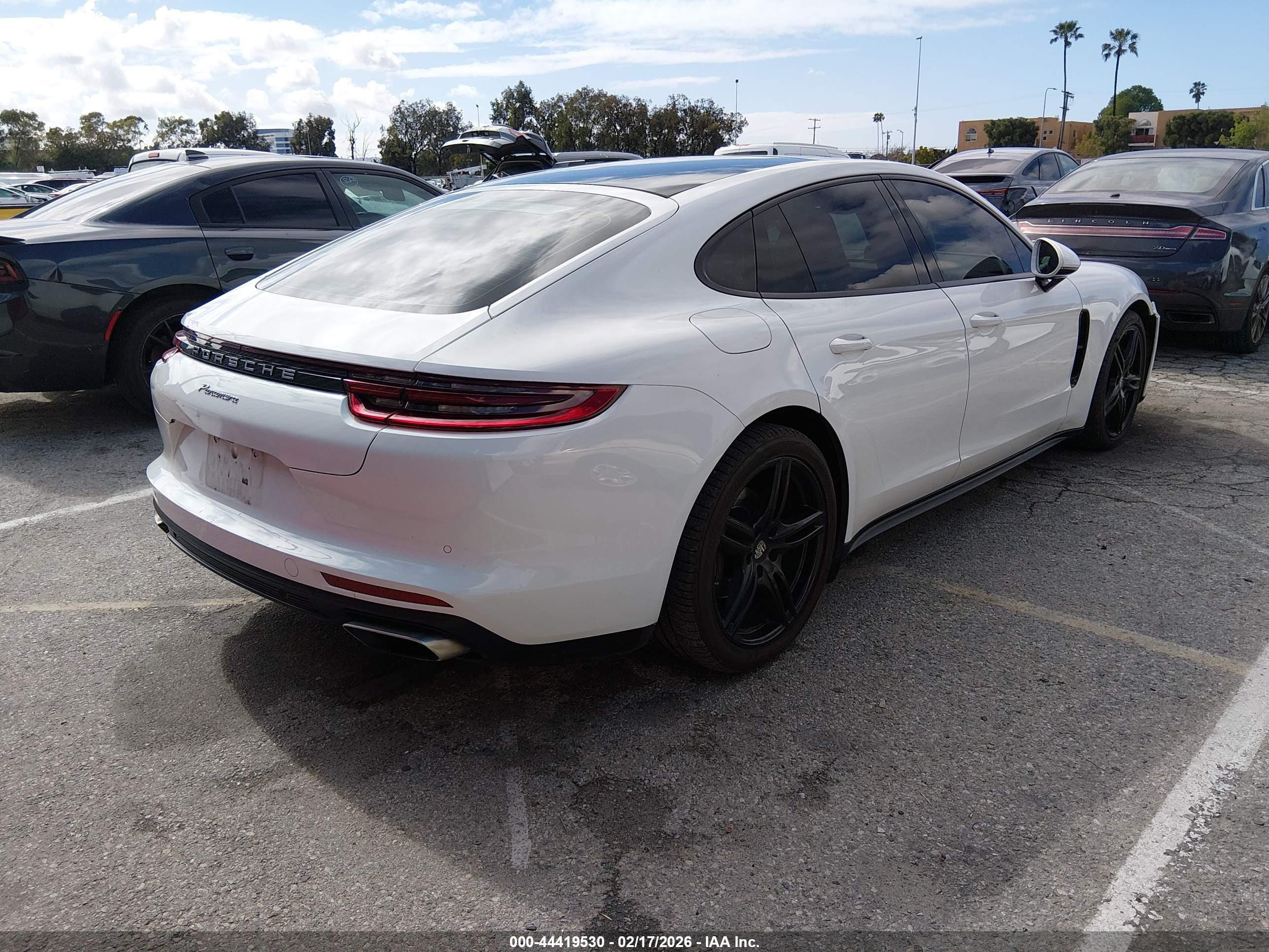 PORSCHE PANAMERA image 4