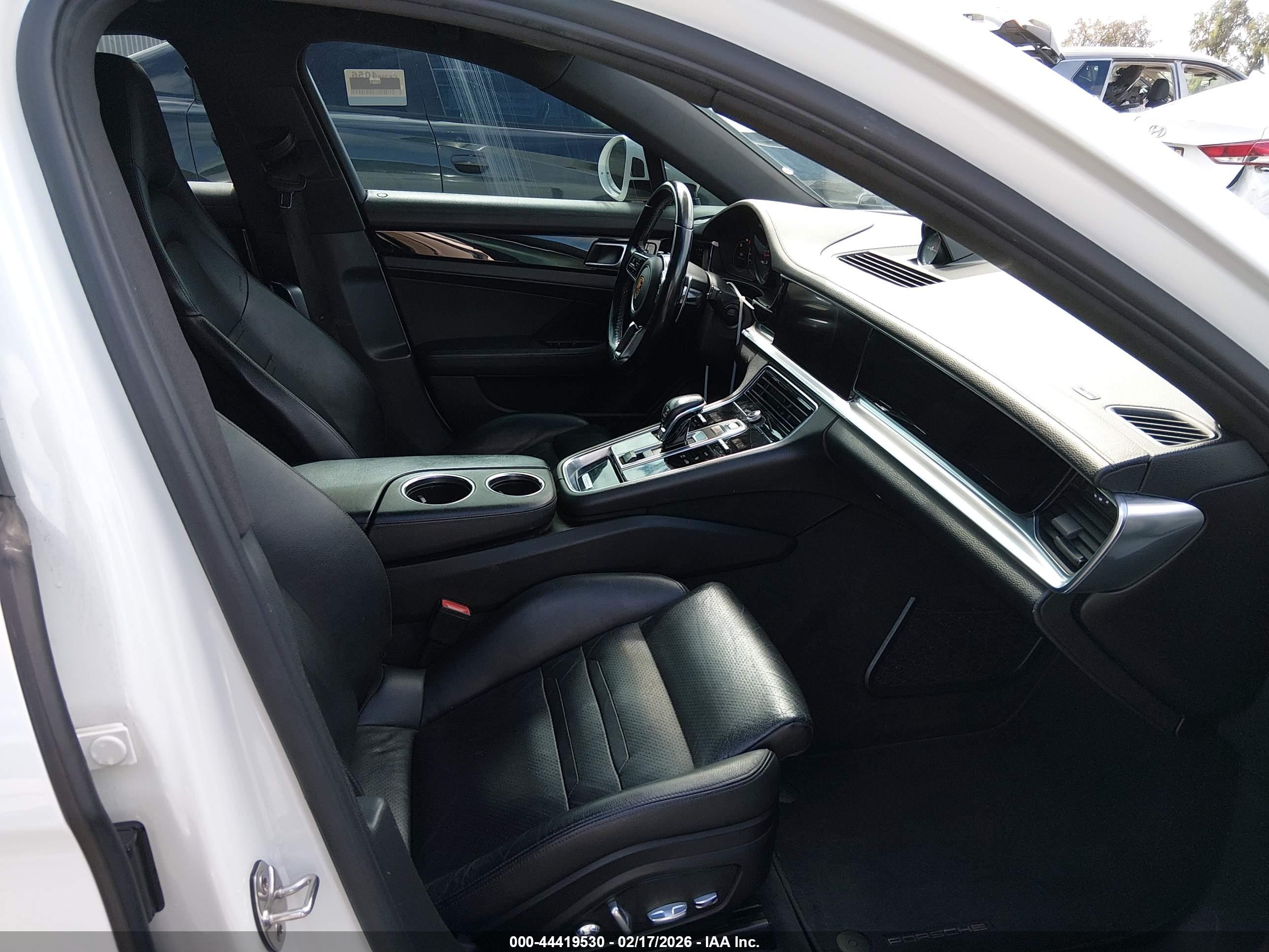 PORSCHE PANAMERA image 5