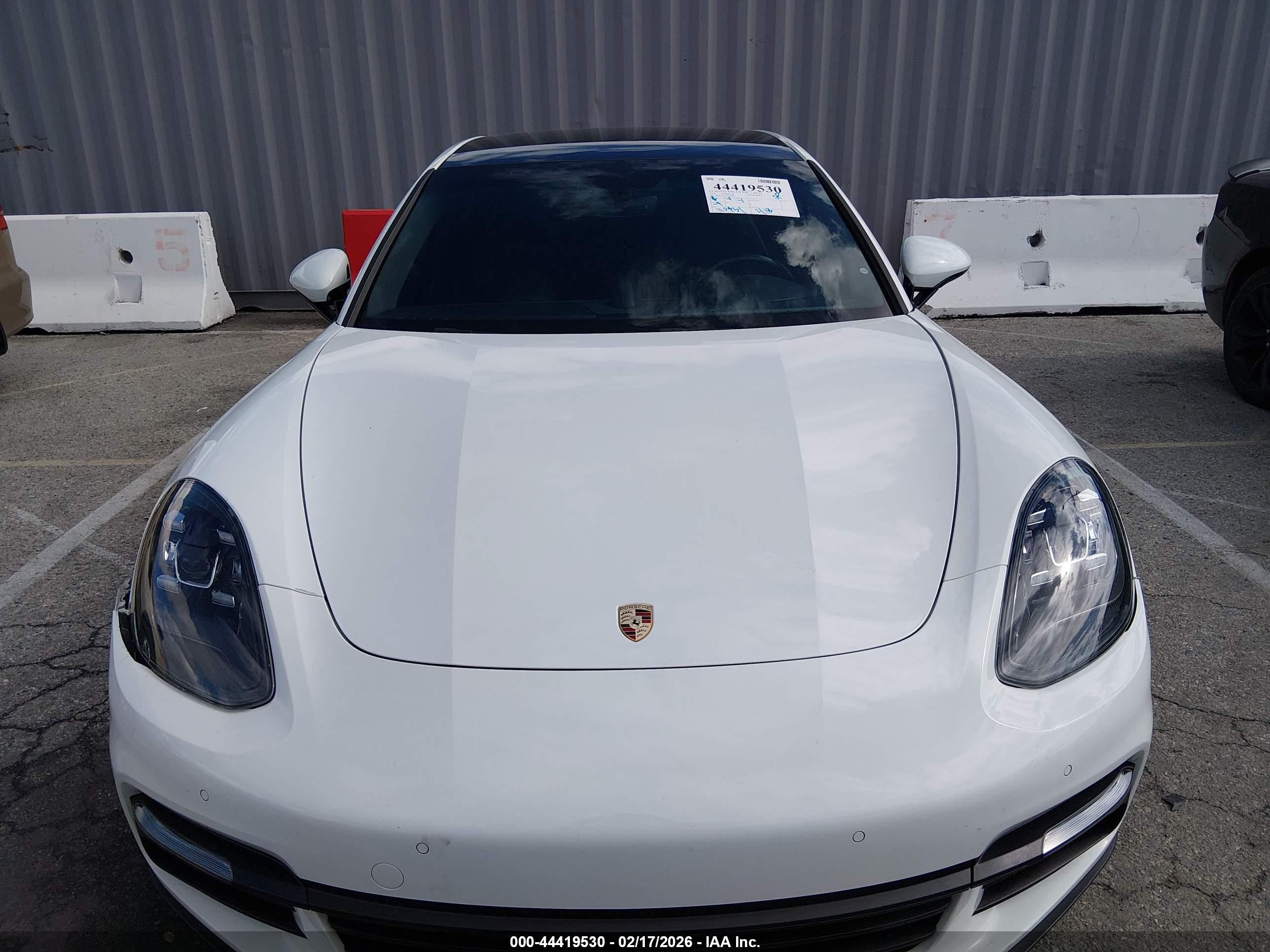 PORSCHE PANAMERA image 6