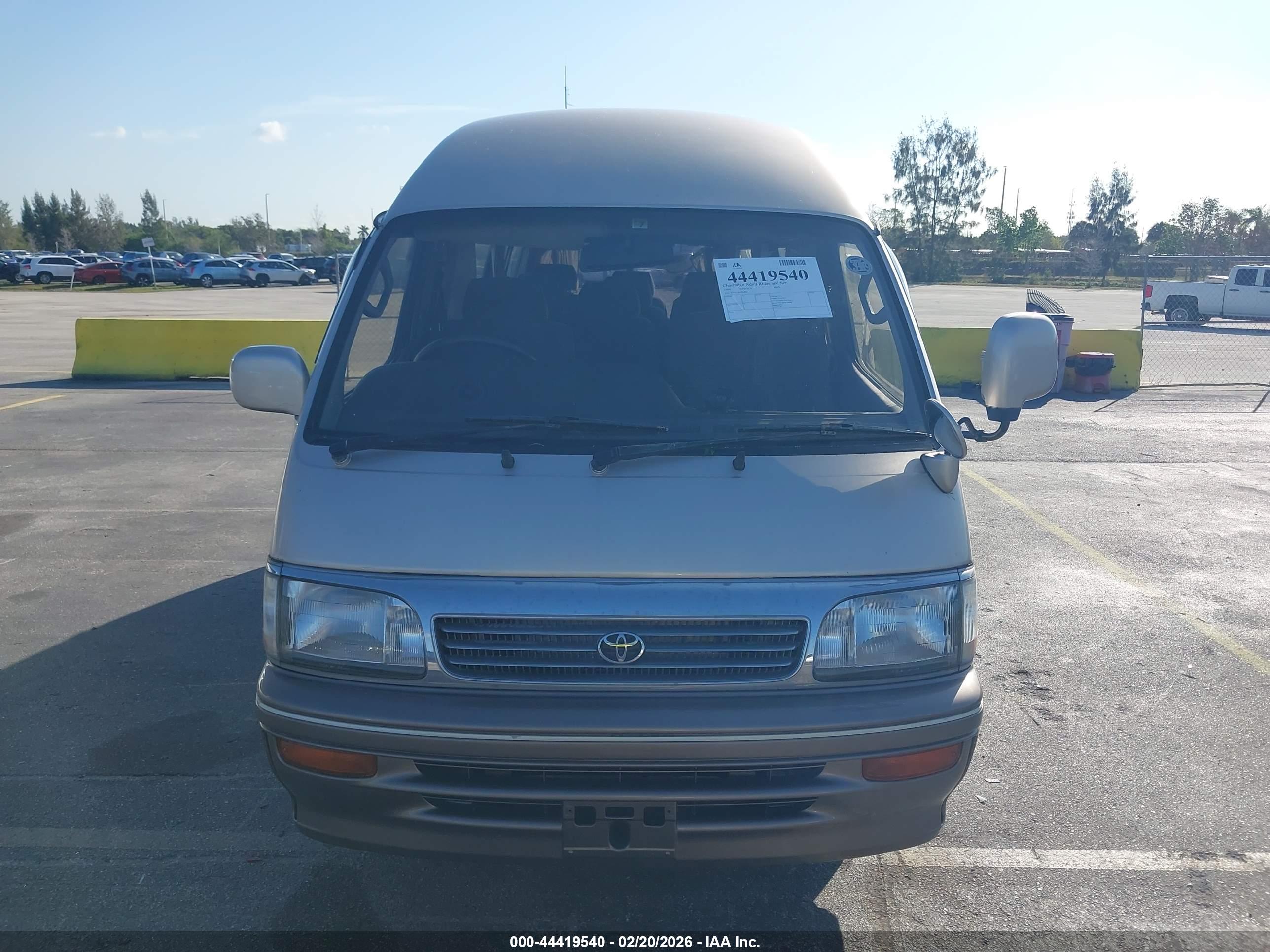 TOYOTA VAN image 6