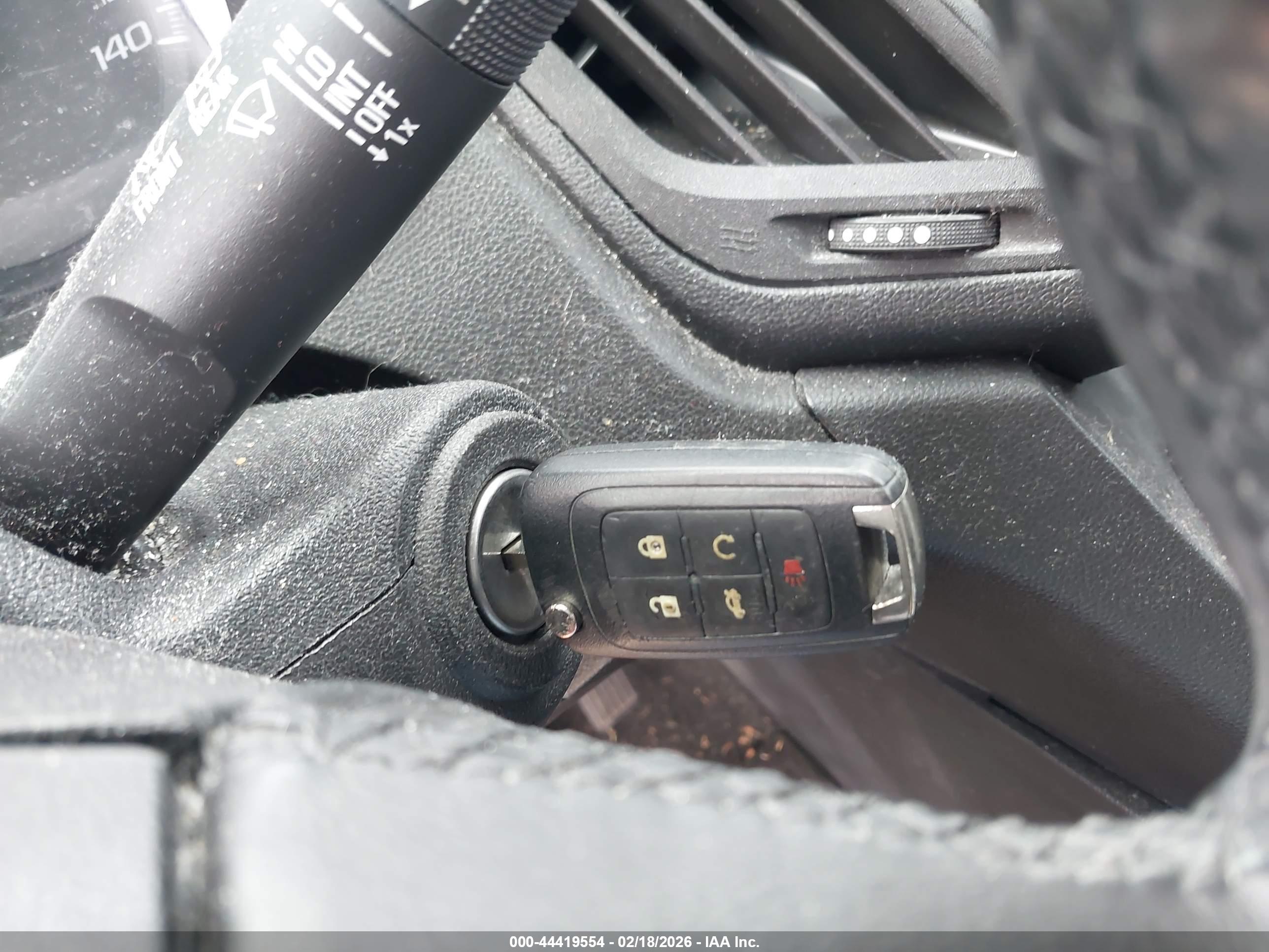 CHEVROLET EQUINOX image 11