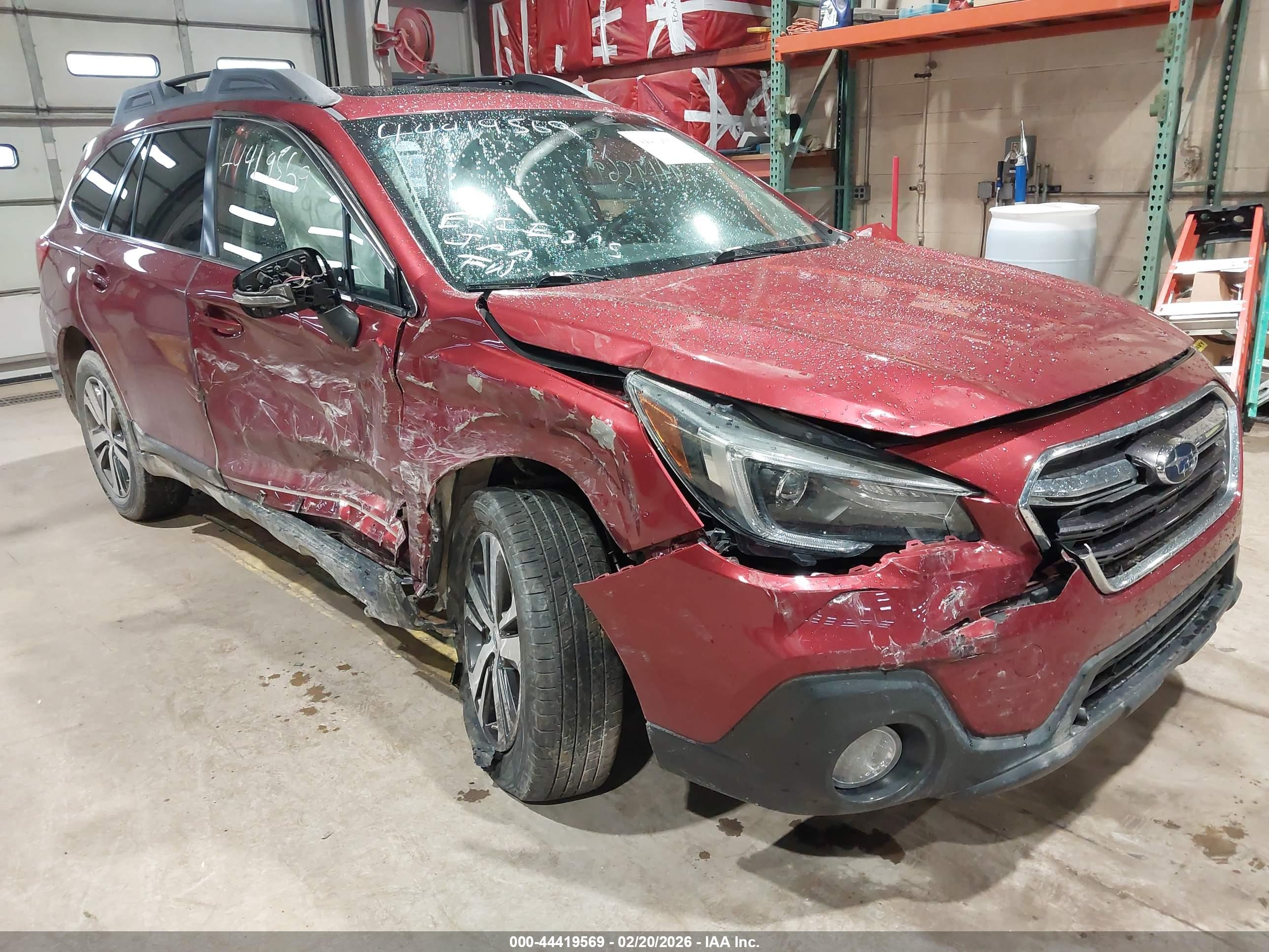 SUBARU OUTBACK image 6