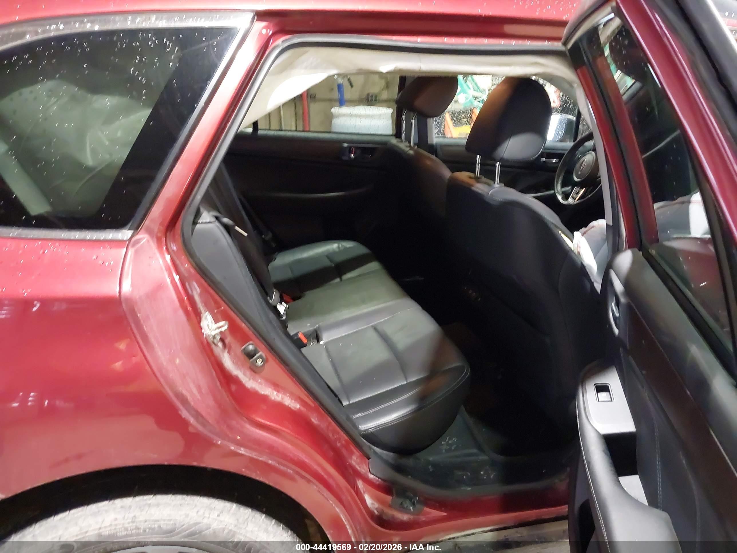 SUBARU OUTBACK image 8