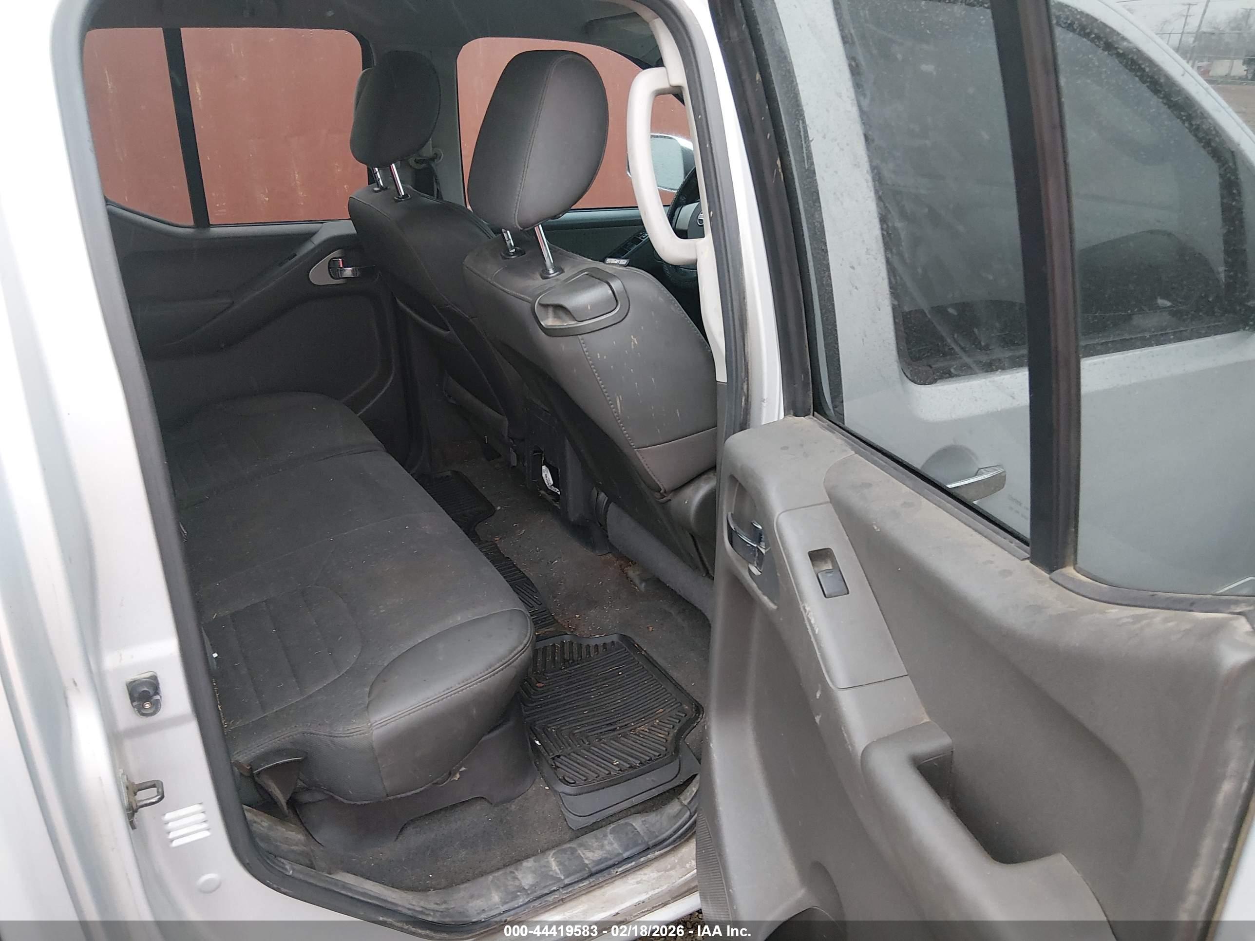 NISSAN FRONTIER image 8