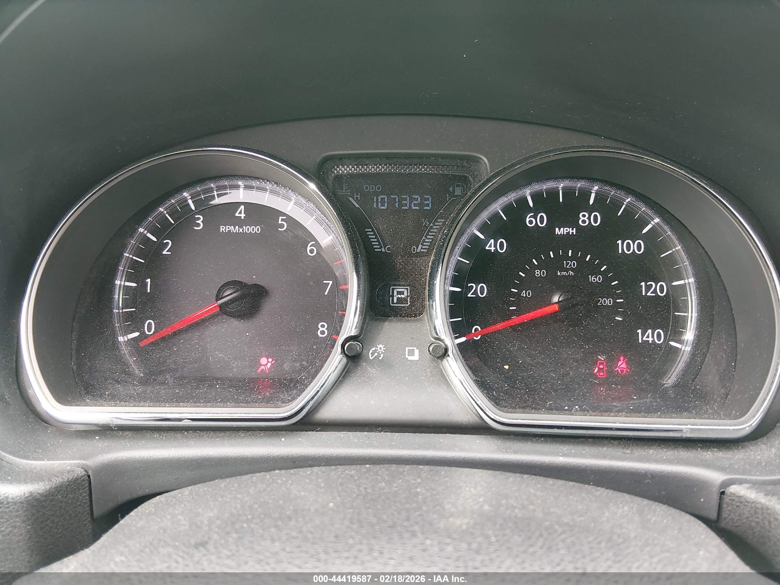 NISSAN VERSA image 7