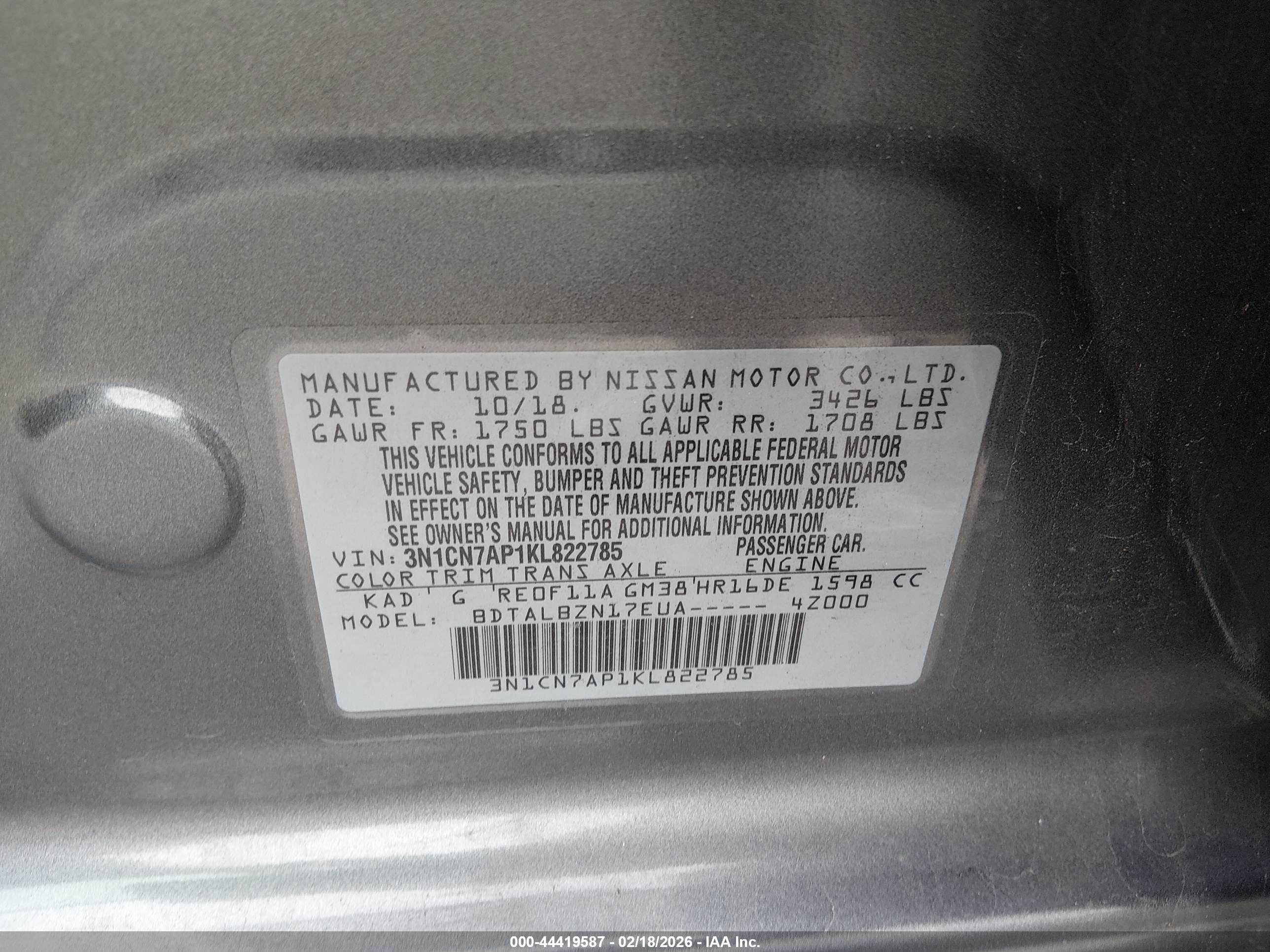 NISSAN VERSA image 9