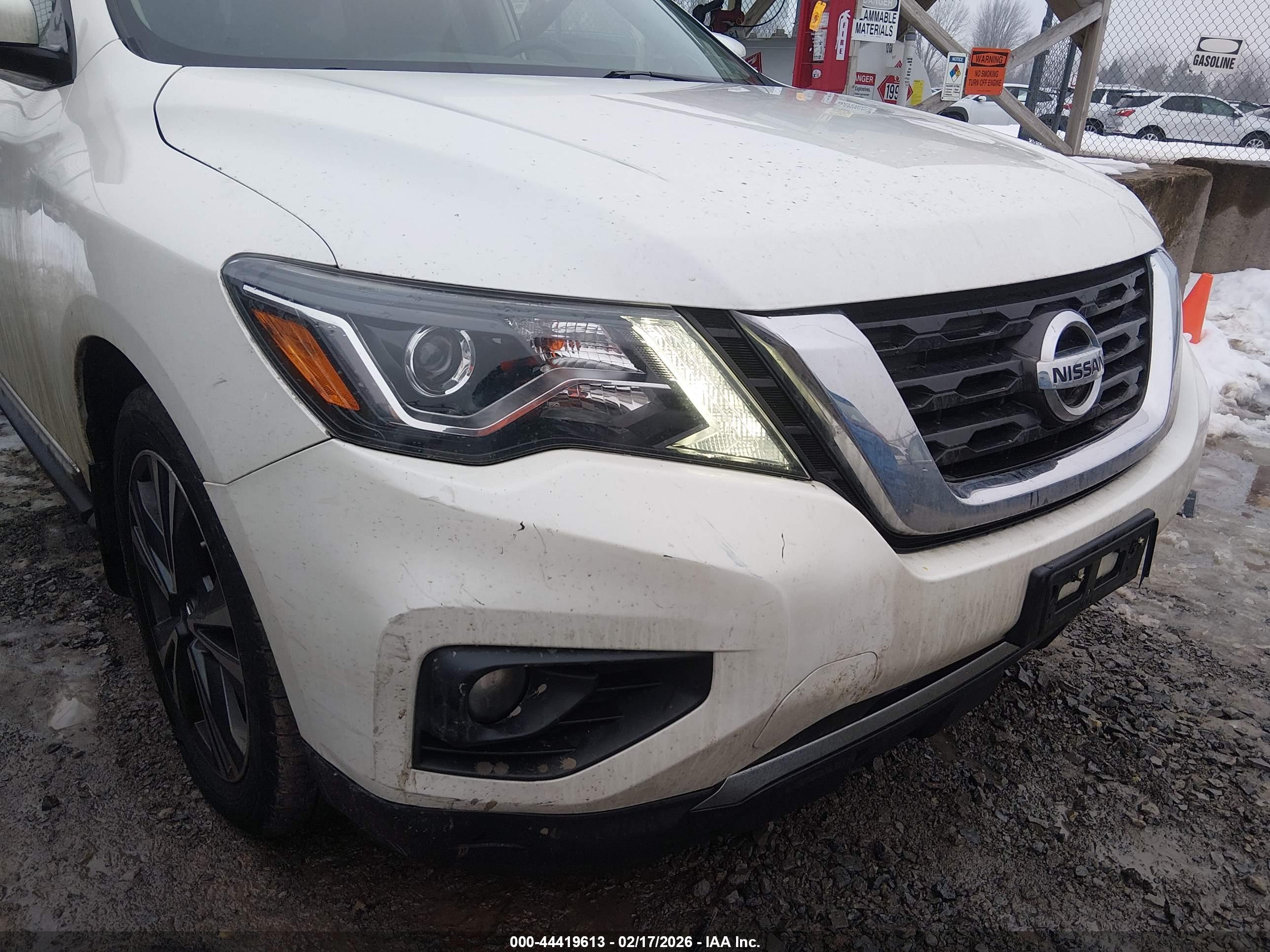 NISSAN PATHFINDER image 6