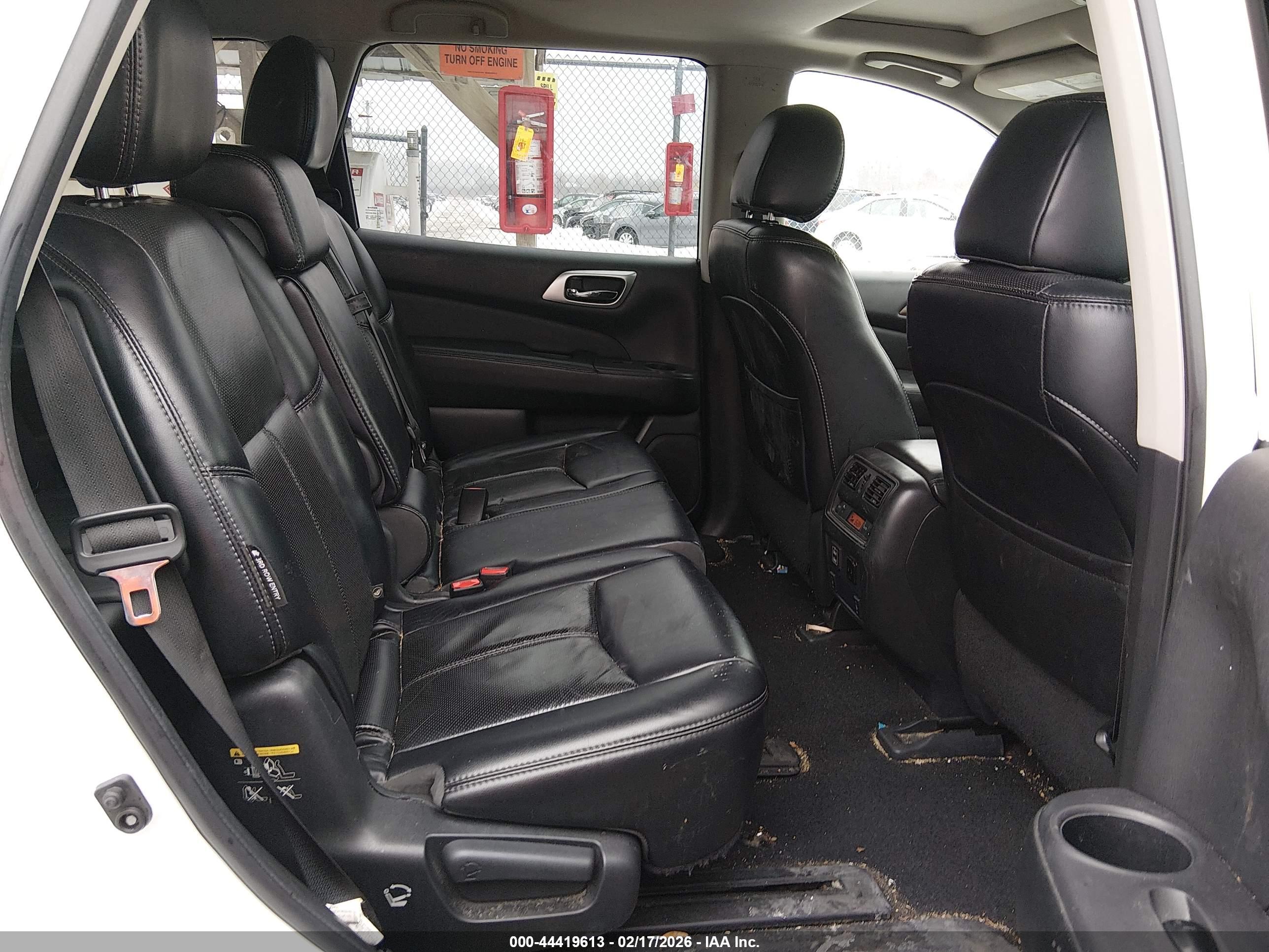 NISSAN PATHFINDER image 8